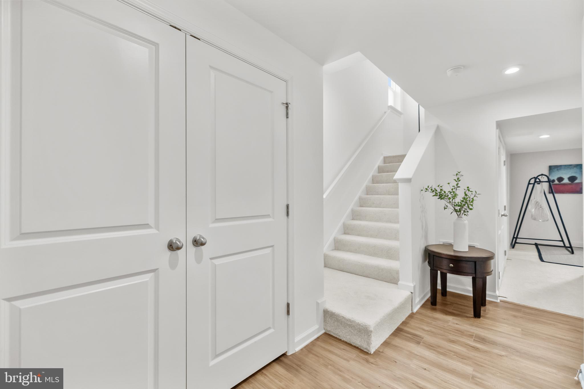 RIVERSIDE - Residential