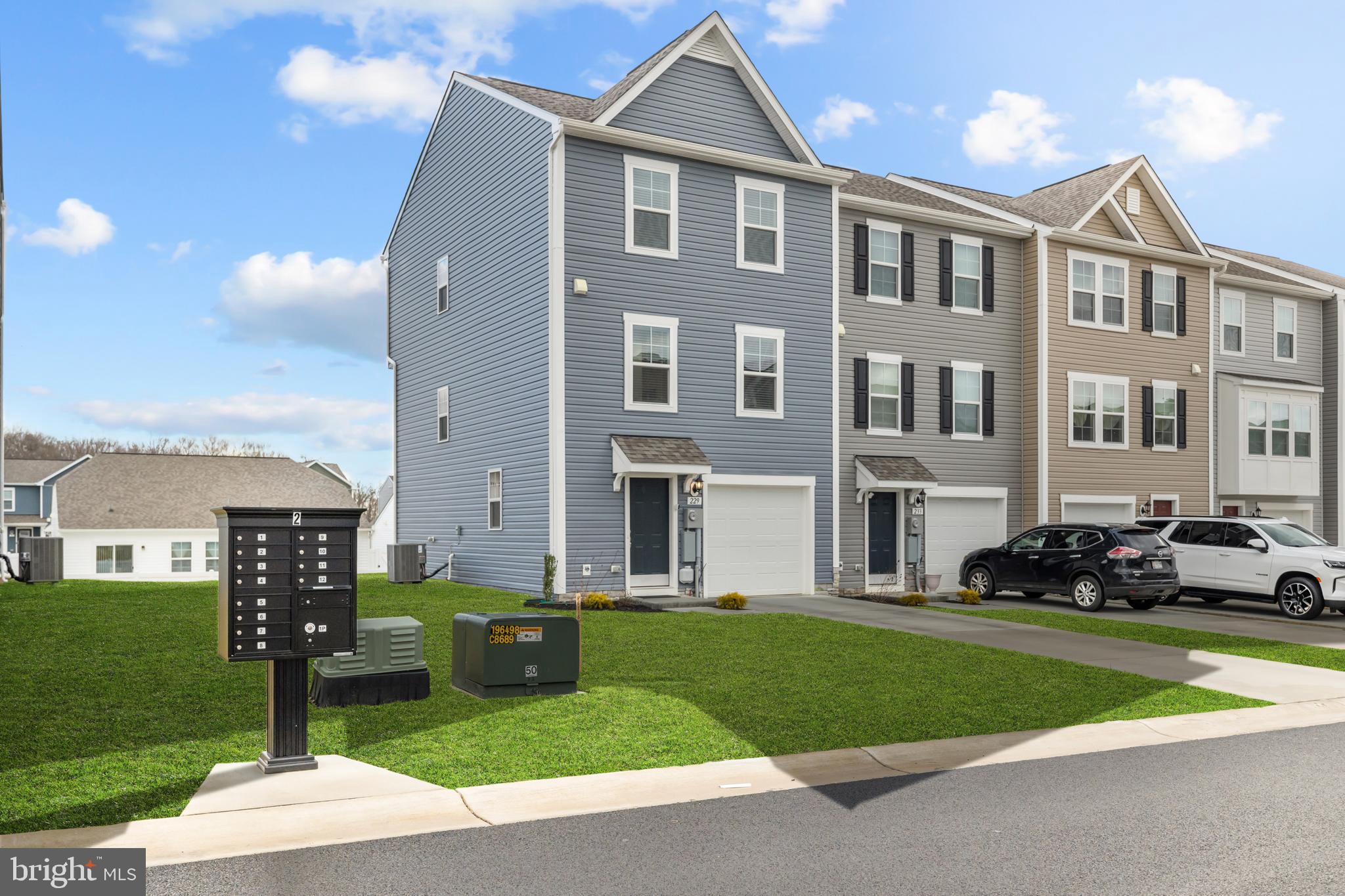 RIVERSIDE - Residential