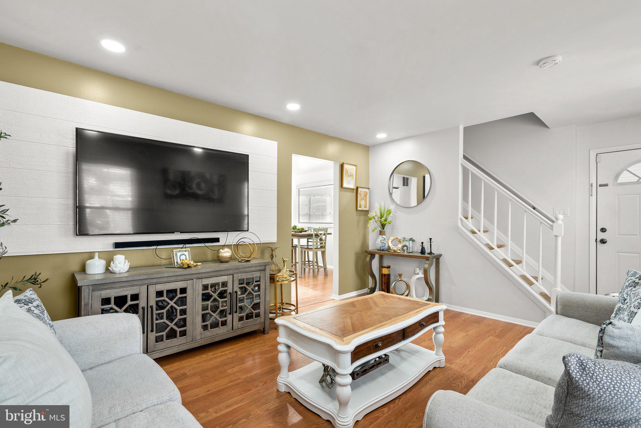 STONEGATE - Residential