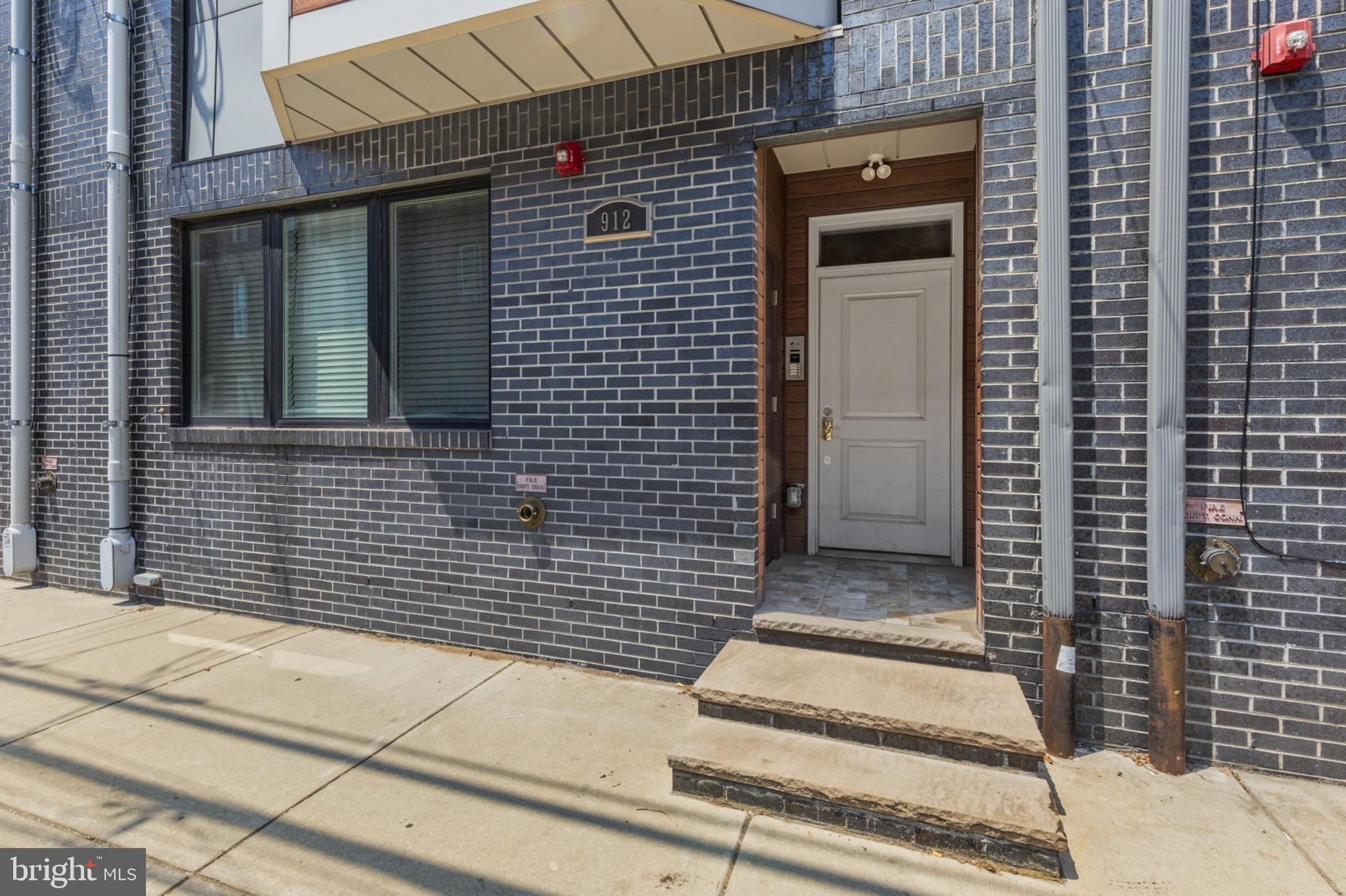 FRANCISVILLE - Residential Lease