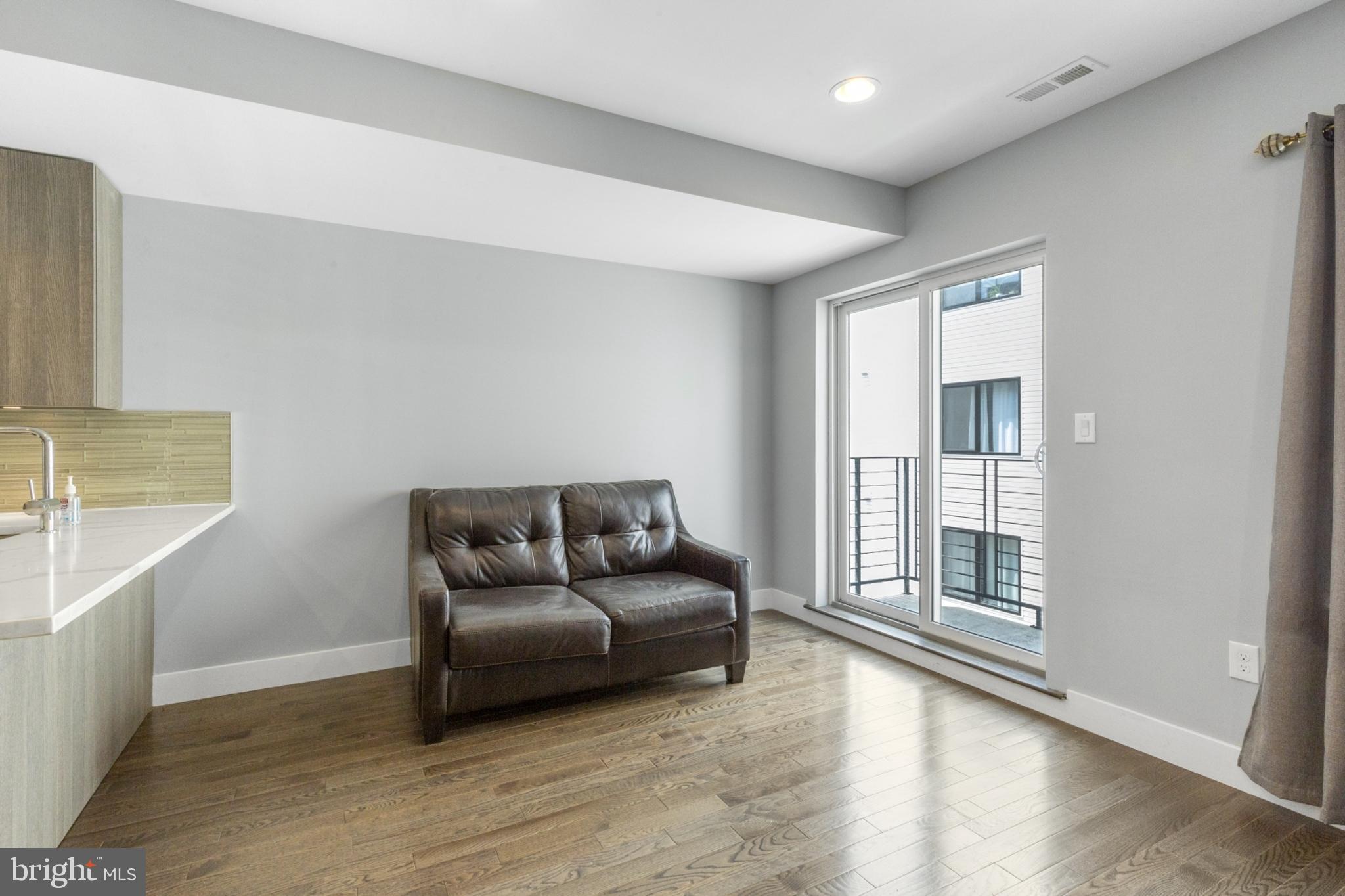 FRANCISVILLE - Residential Lease