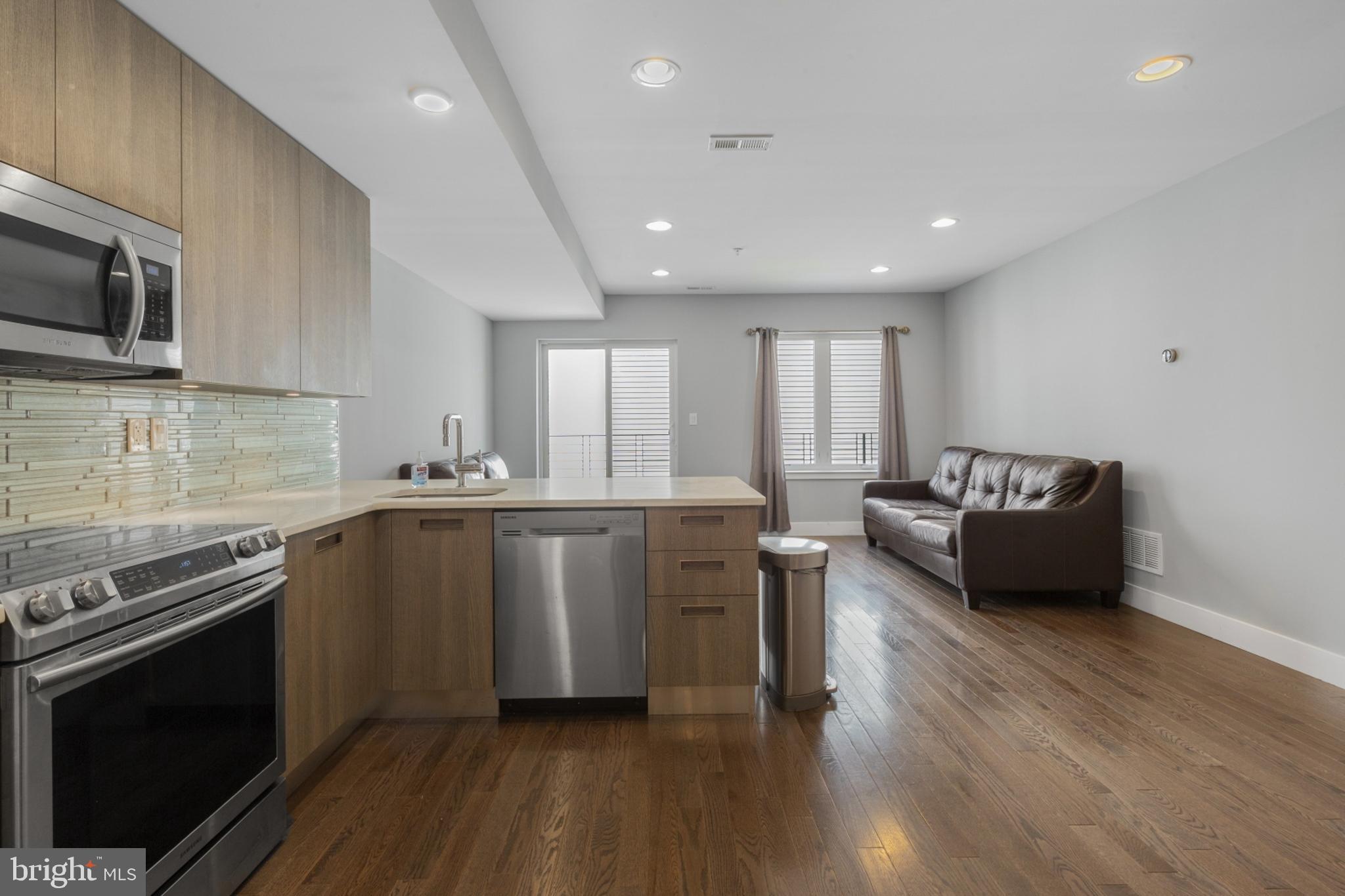 FRANCISVILLE - Residential Lease