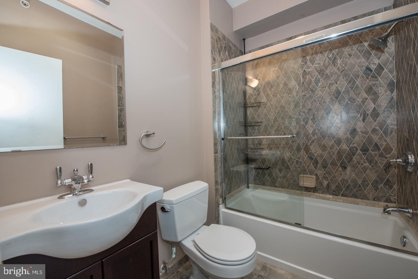 GRADUATE HOSPITAL - Residential Lease