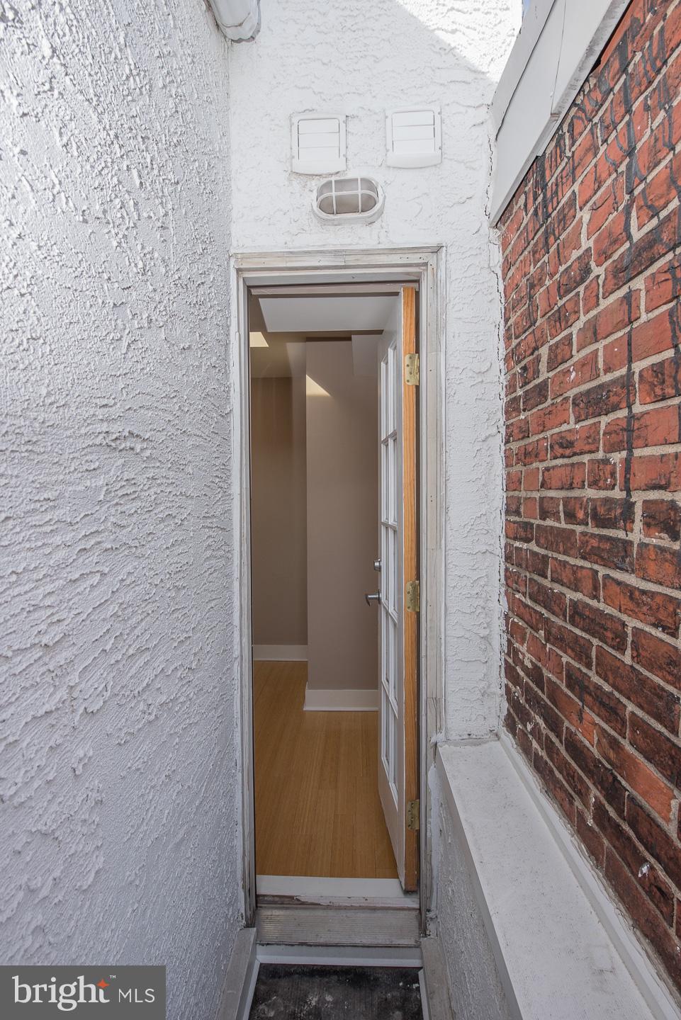 GRADUATE HOSPITAL - Residential Lease