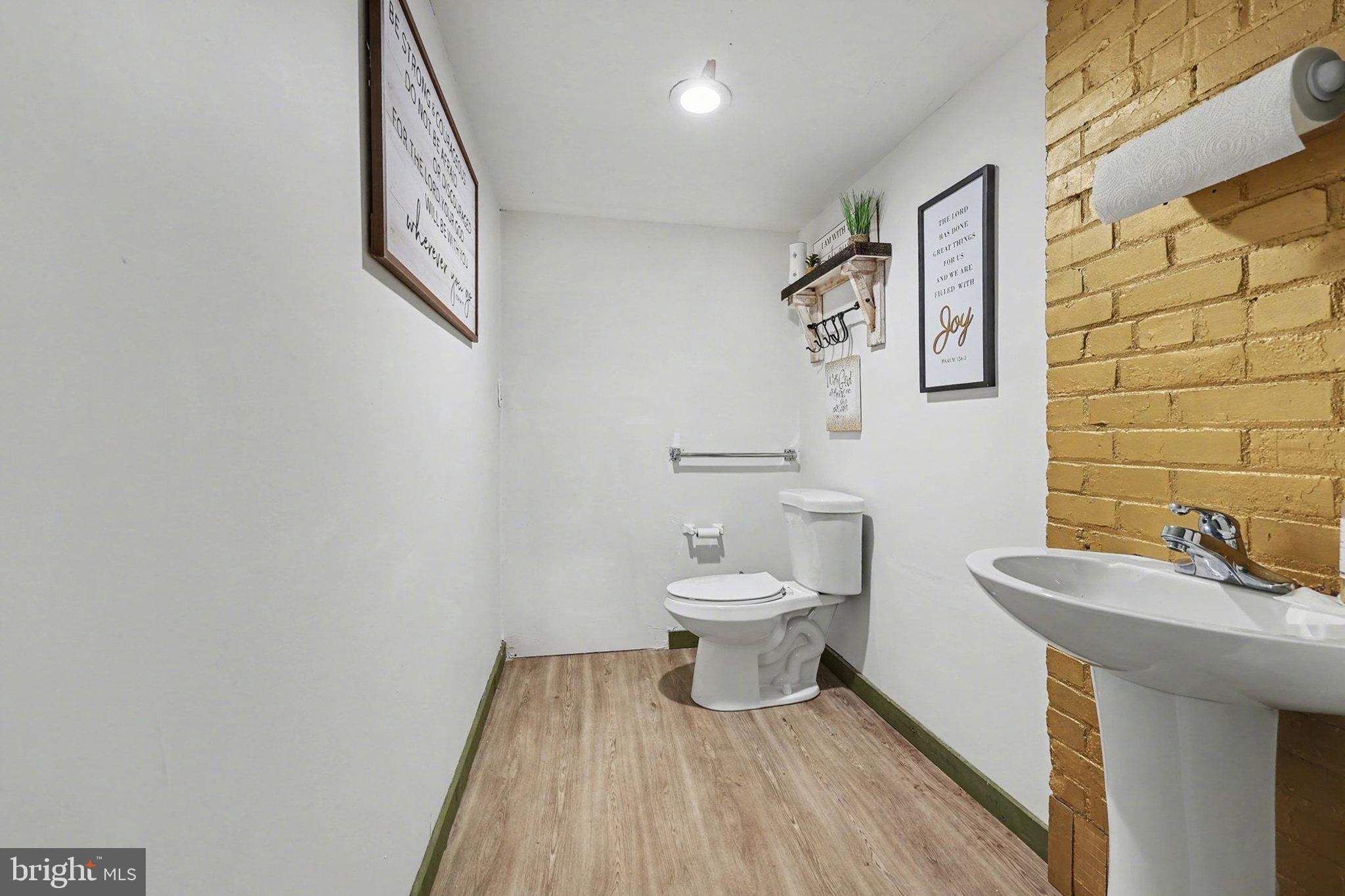 DAUPHIN COUNTY - Commercial Sale