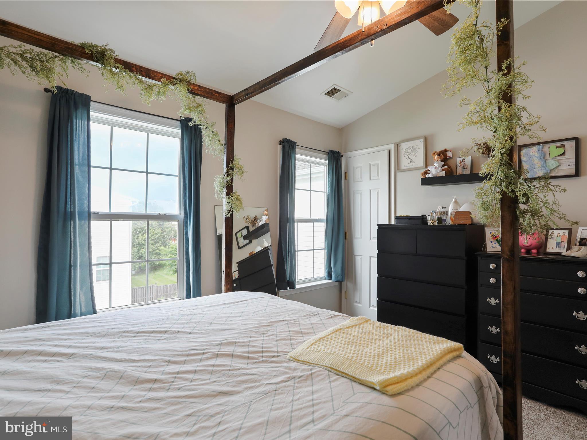 MANOR PARK - Residential