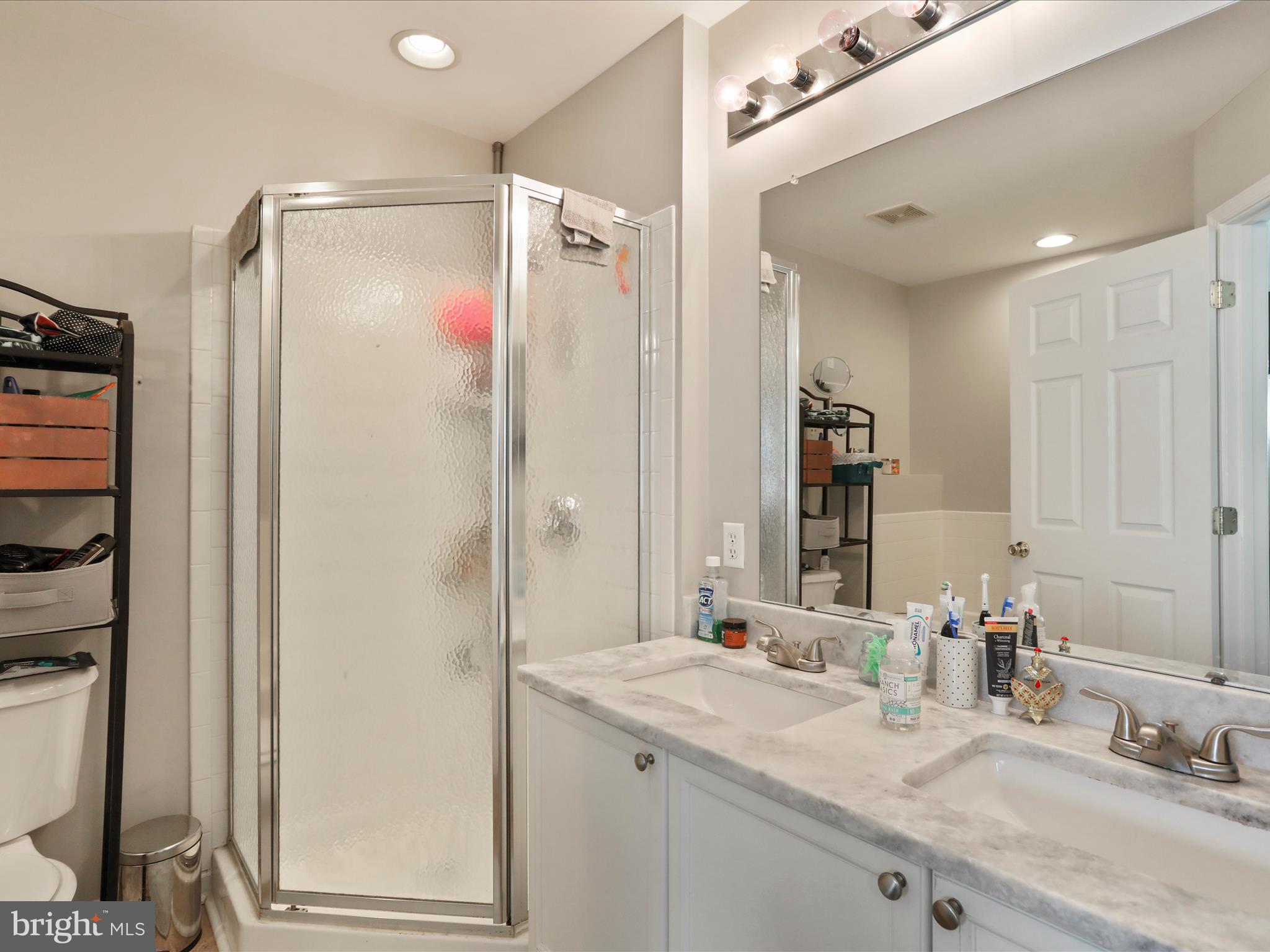 MANOR PARK - Residential