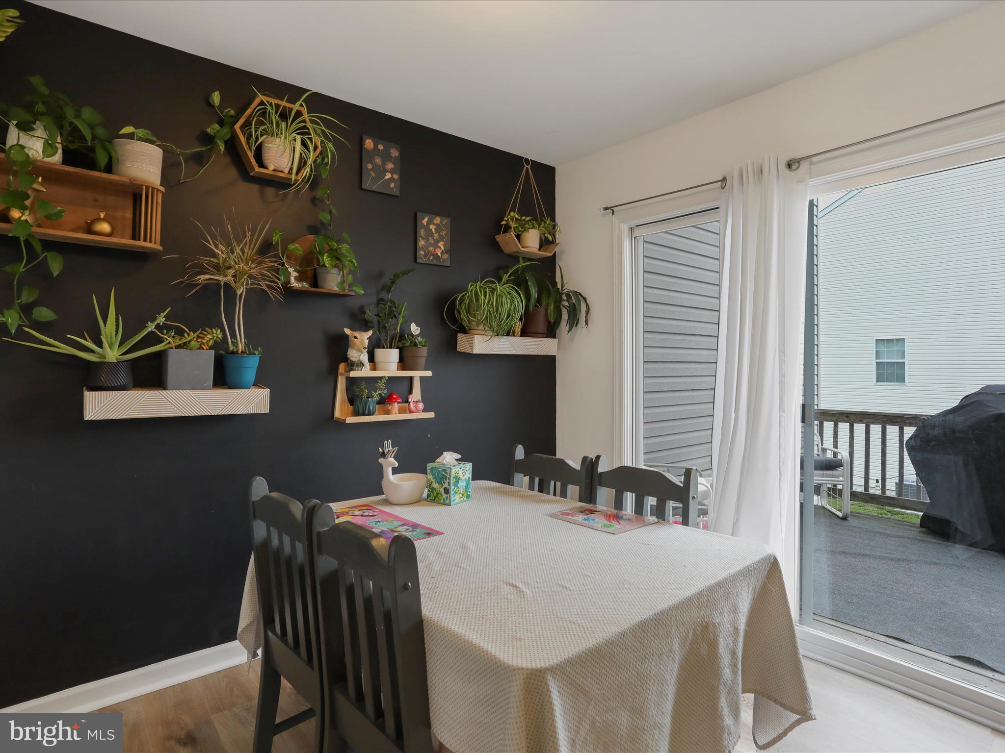 MANOR PARK - Residential