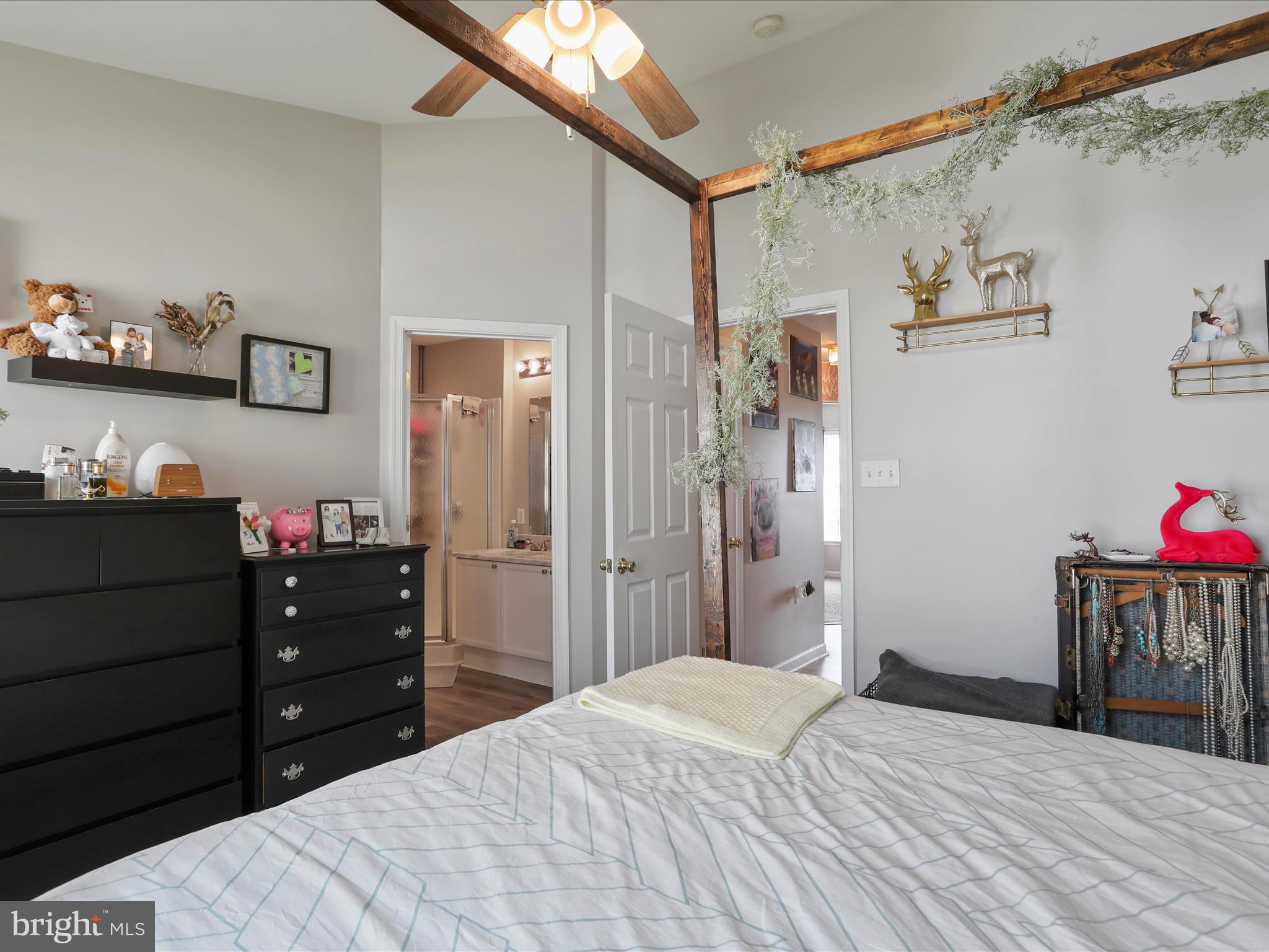 MANOR PARK - Residential