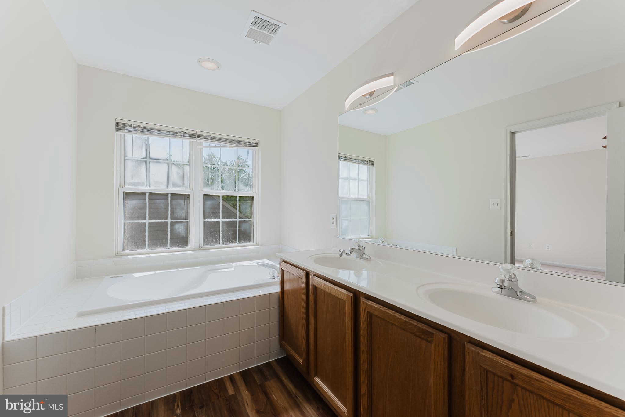 SAYBROOKE - Residential