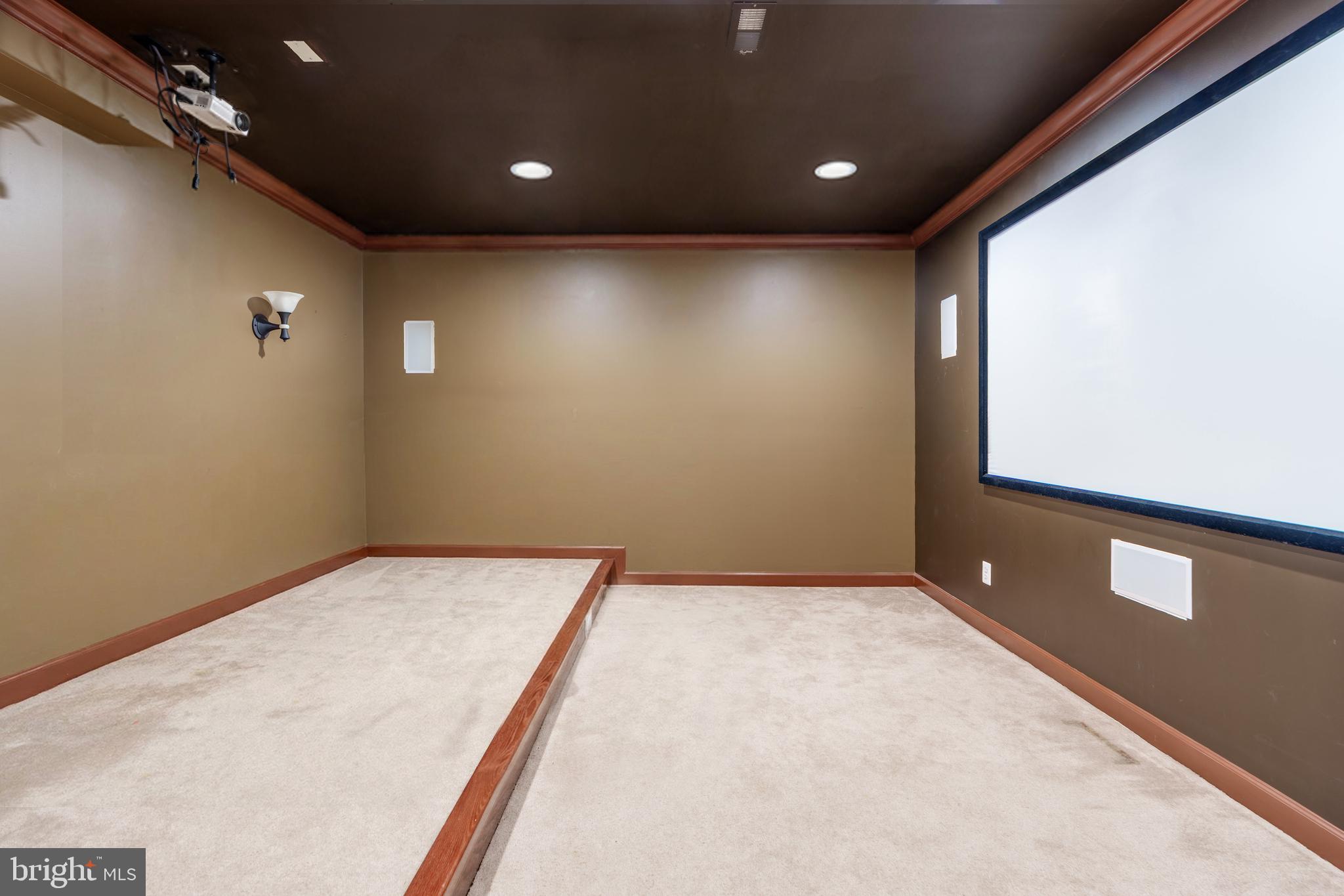 THE RESERVE AT ELK RIVER - Residential