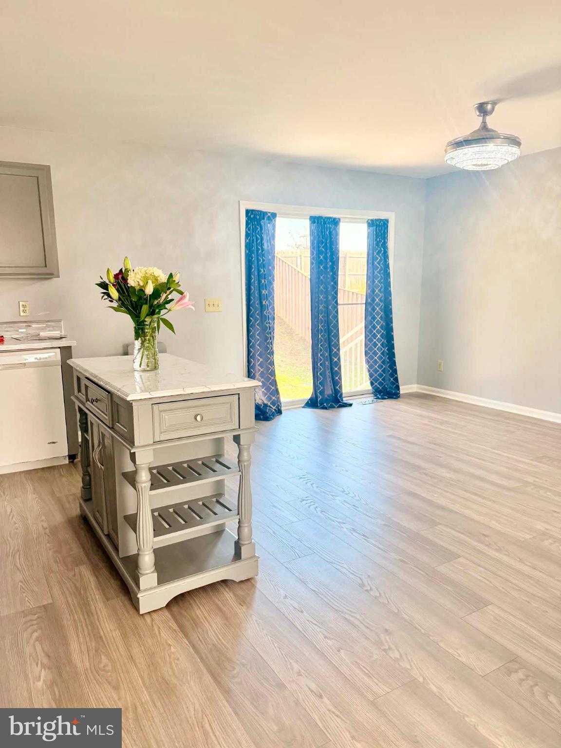 TRIMBLE FIELDS - Residential