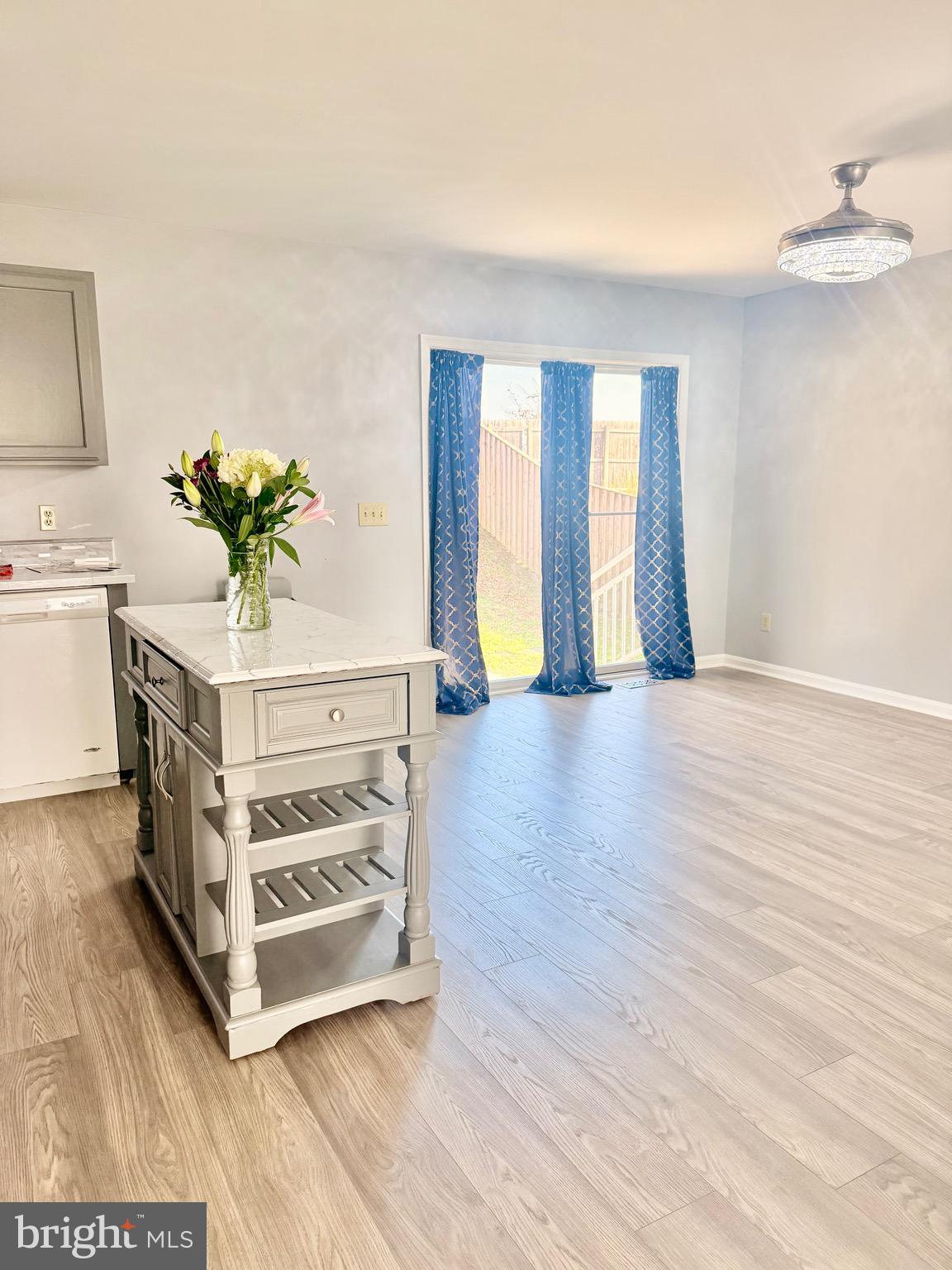 TRIMBLE FIELDS - Residential