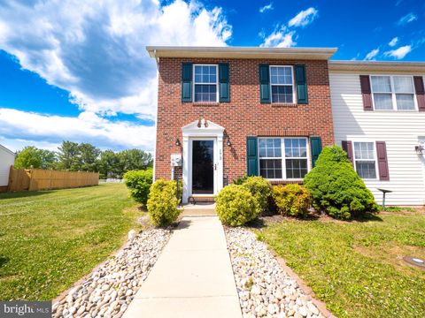 Townhouse For Sale - 173 Equestrian Drive<br/> Frederick County, STEPHENS CITY, VA 22655