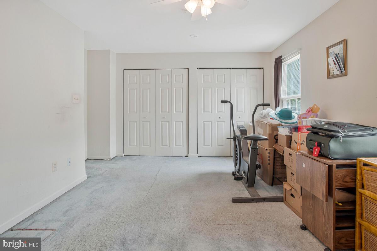 CROMWELL FOUNTAIN - Residential