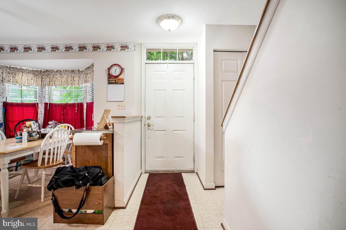 CROMWELL FOUNTAIN - Residential