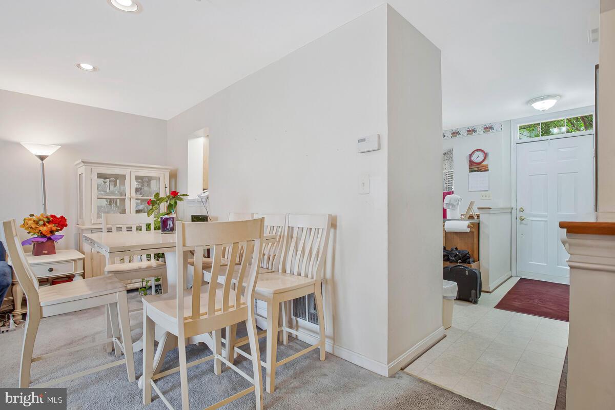 CROMWELL FOUNTAIN - Residential