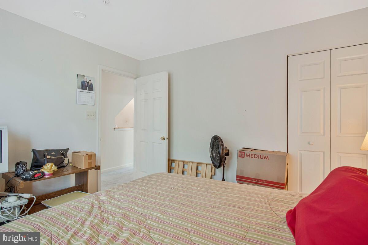 CROMWELL FOUNTAIN - Residential