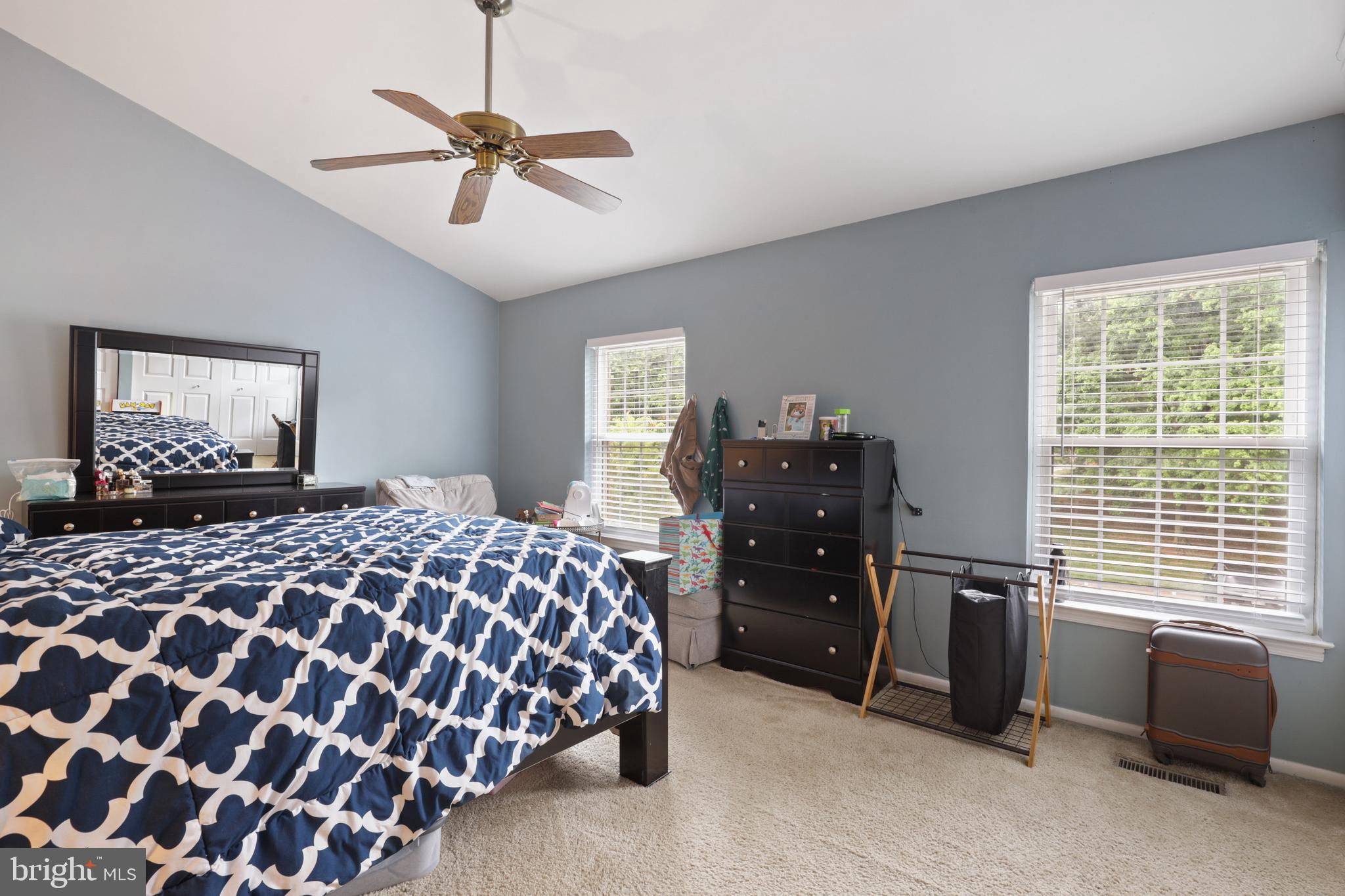 LOVETON FARMS - Residential