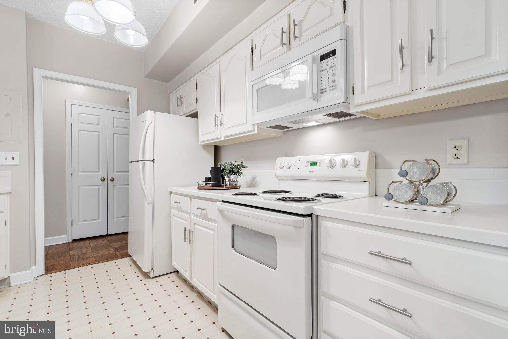 ST ASAPH SQUARE - Residential