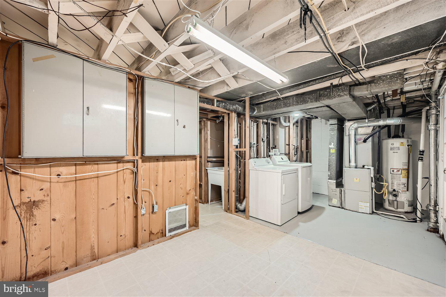 LOCH RAVEN MANOR - Residential