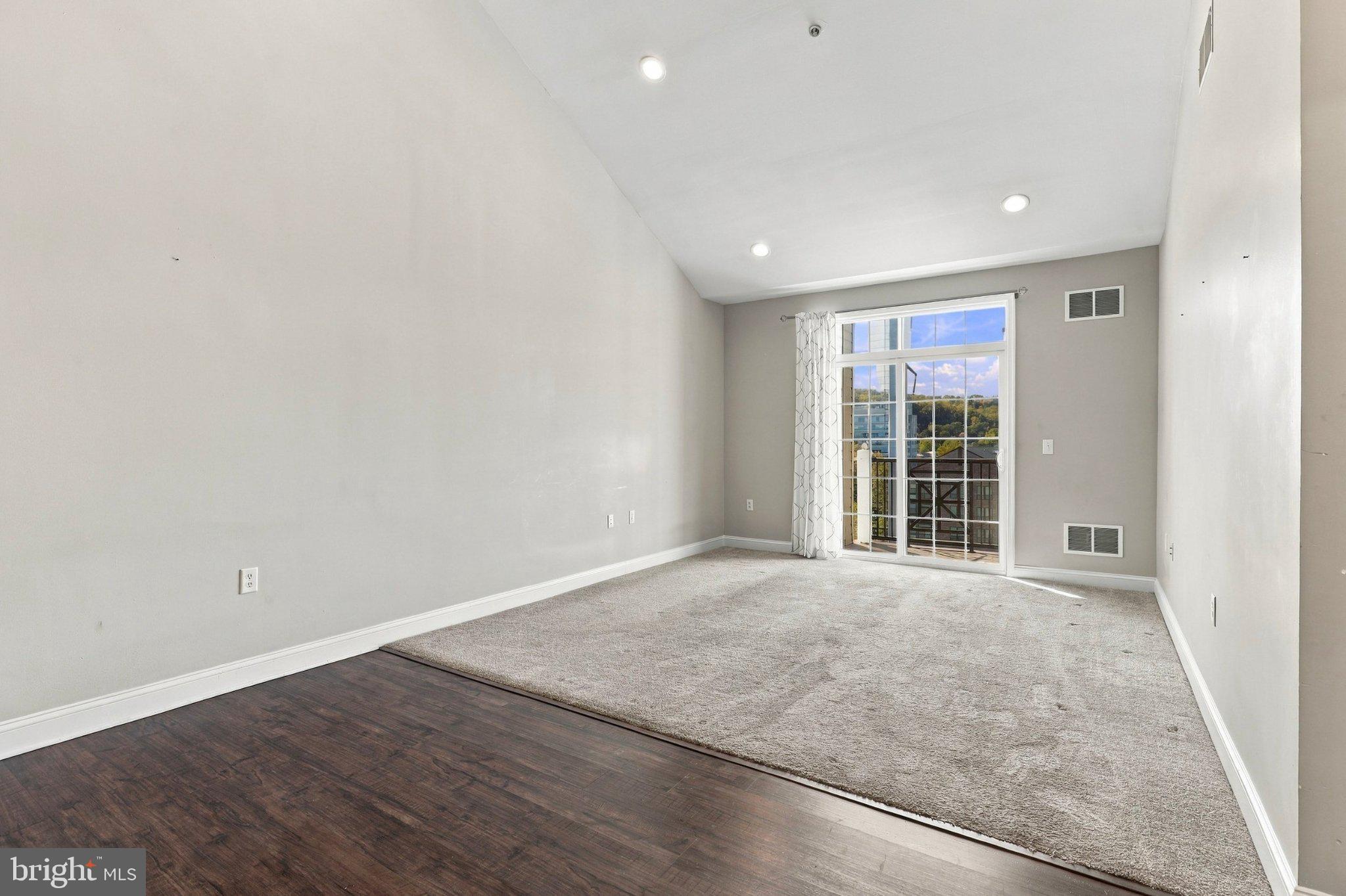 200 W ELM STREET 1417