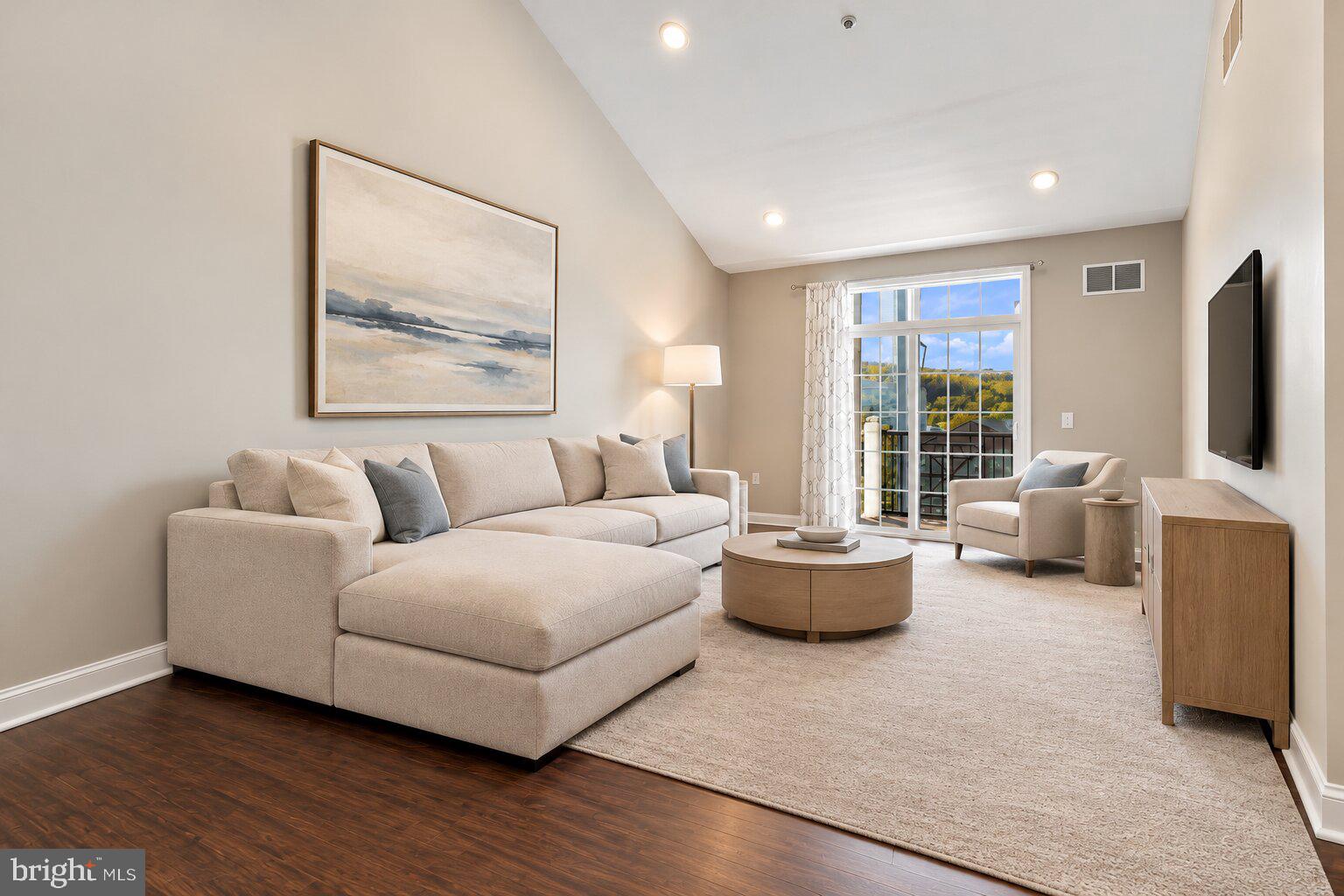 200 W ELM STREET 1417
