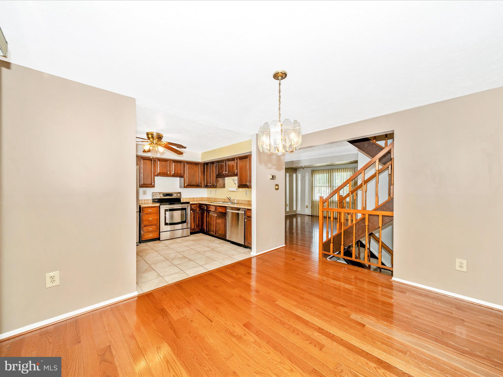 WESTHAMPTON TOWNHOUSES P - Residential