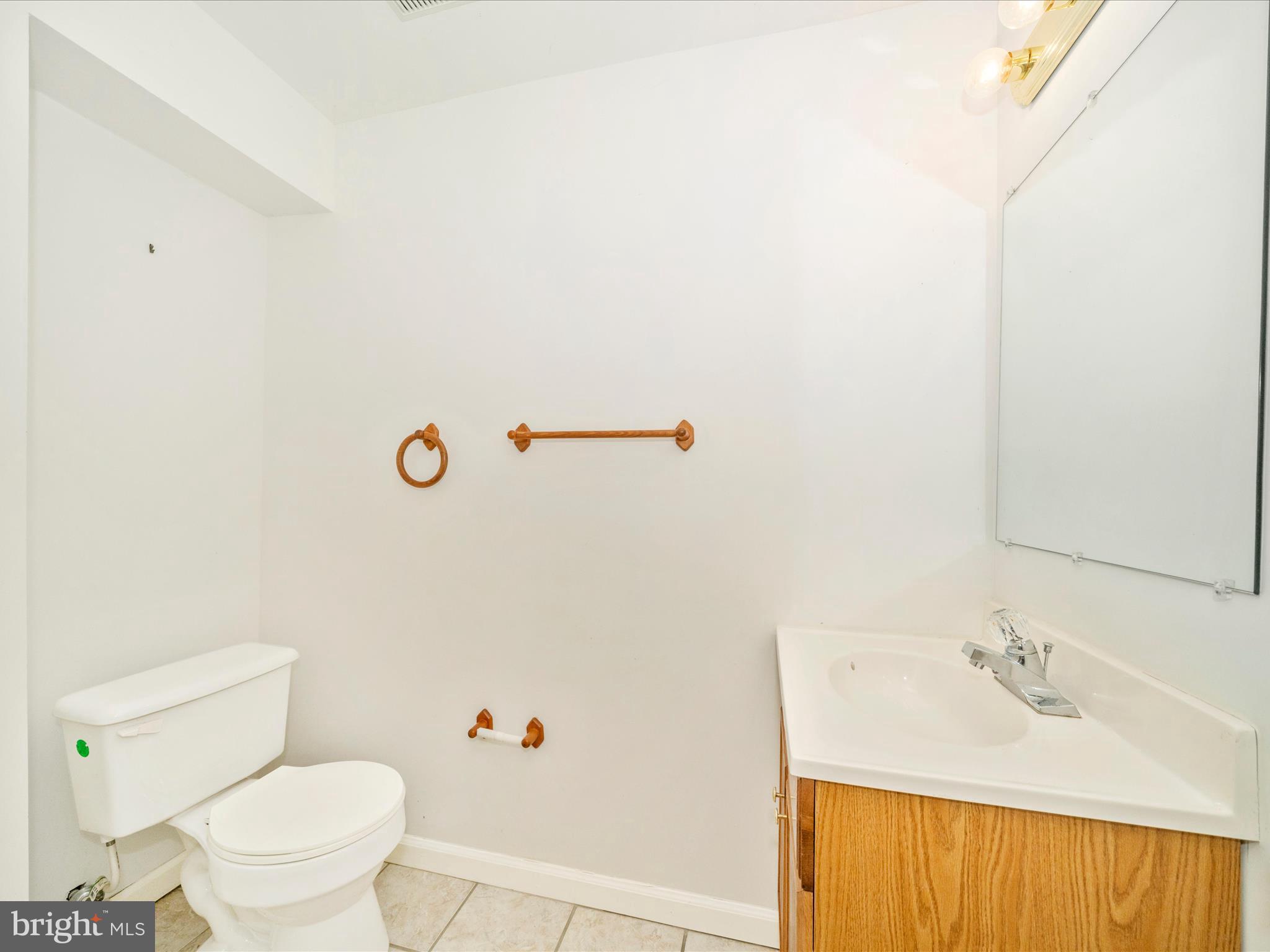 WESTHAMPTON TOWNHOUSES P - Residential