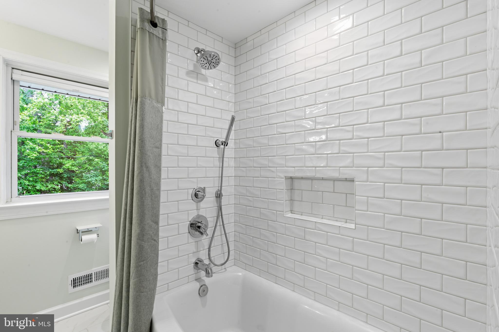BEAVERBROOK - Residential