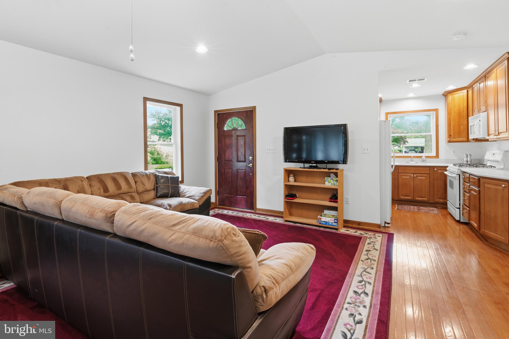 BEAVERBROOK - Residential