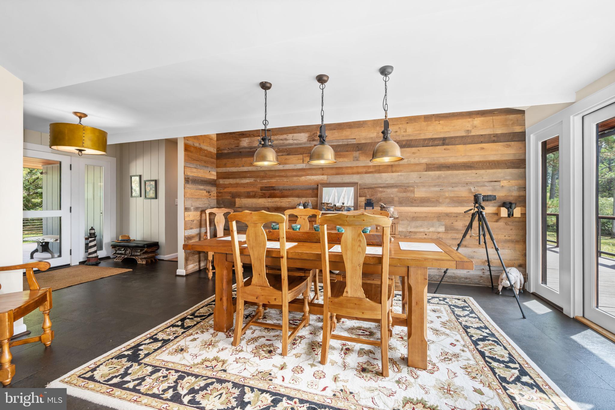 CHURCH NECK - Residential