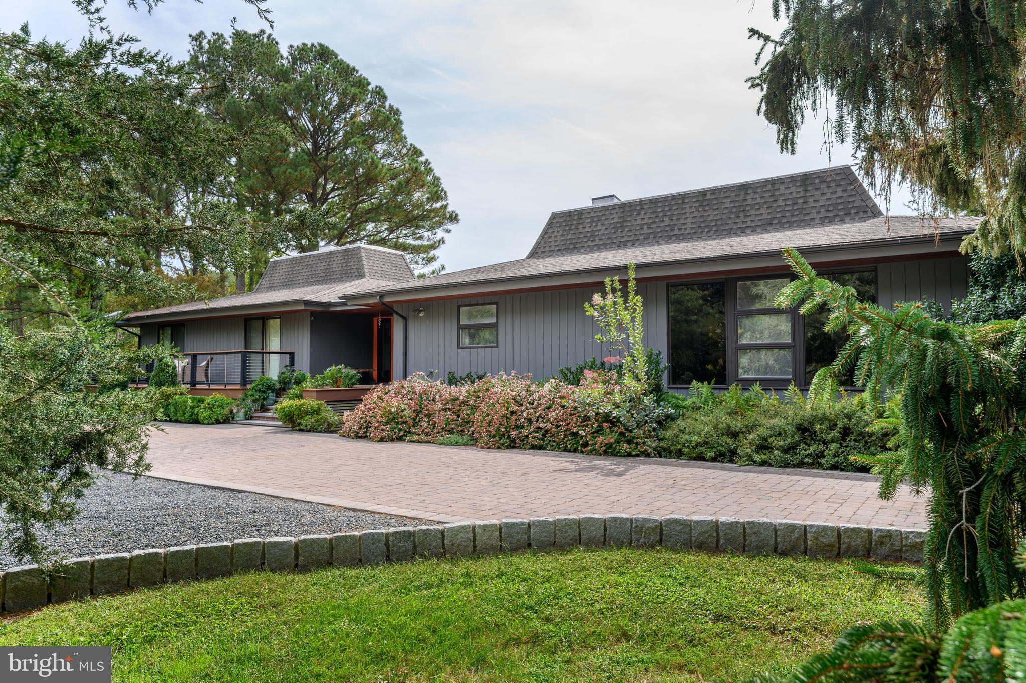 CHURCH NECK - Residential