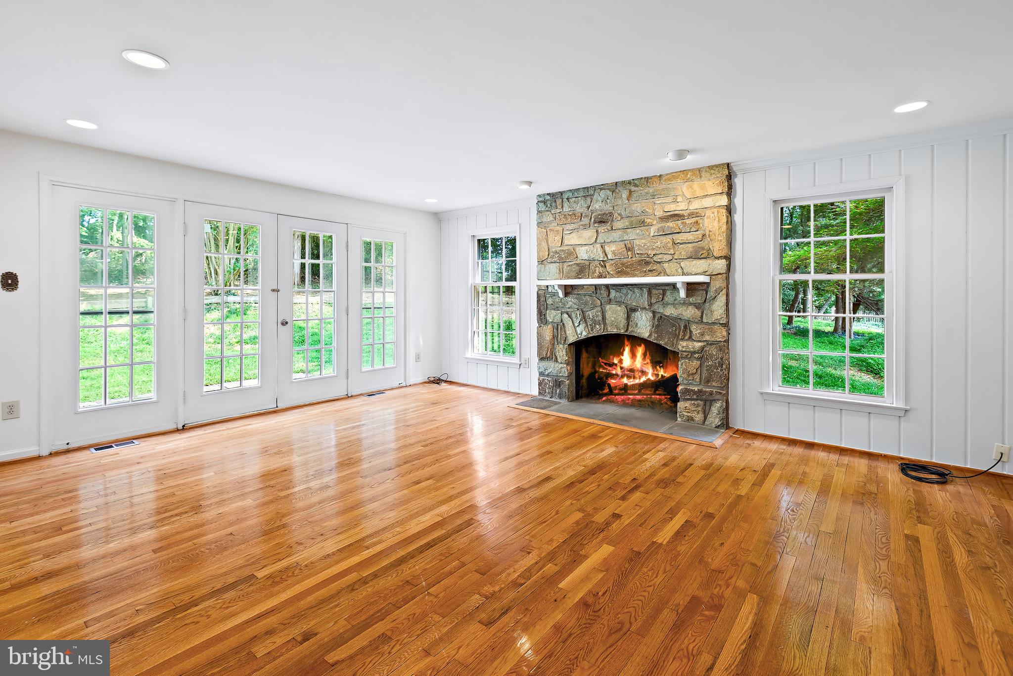 PINE KNOLLS - Residential