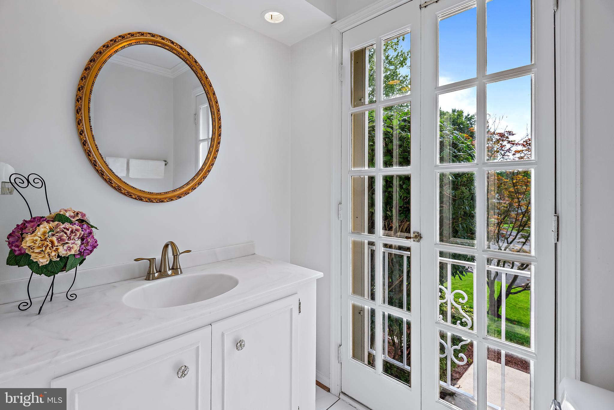 PINE KNOLLS - Residential