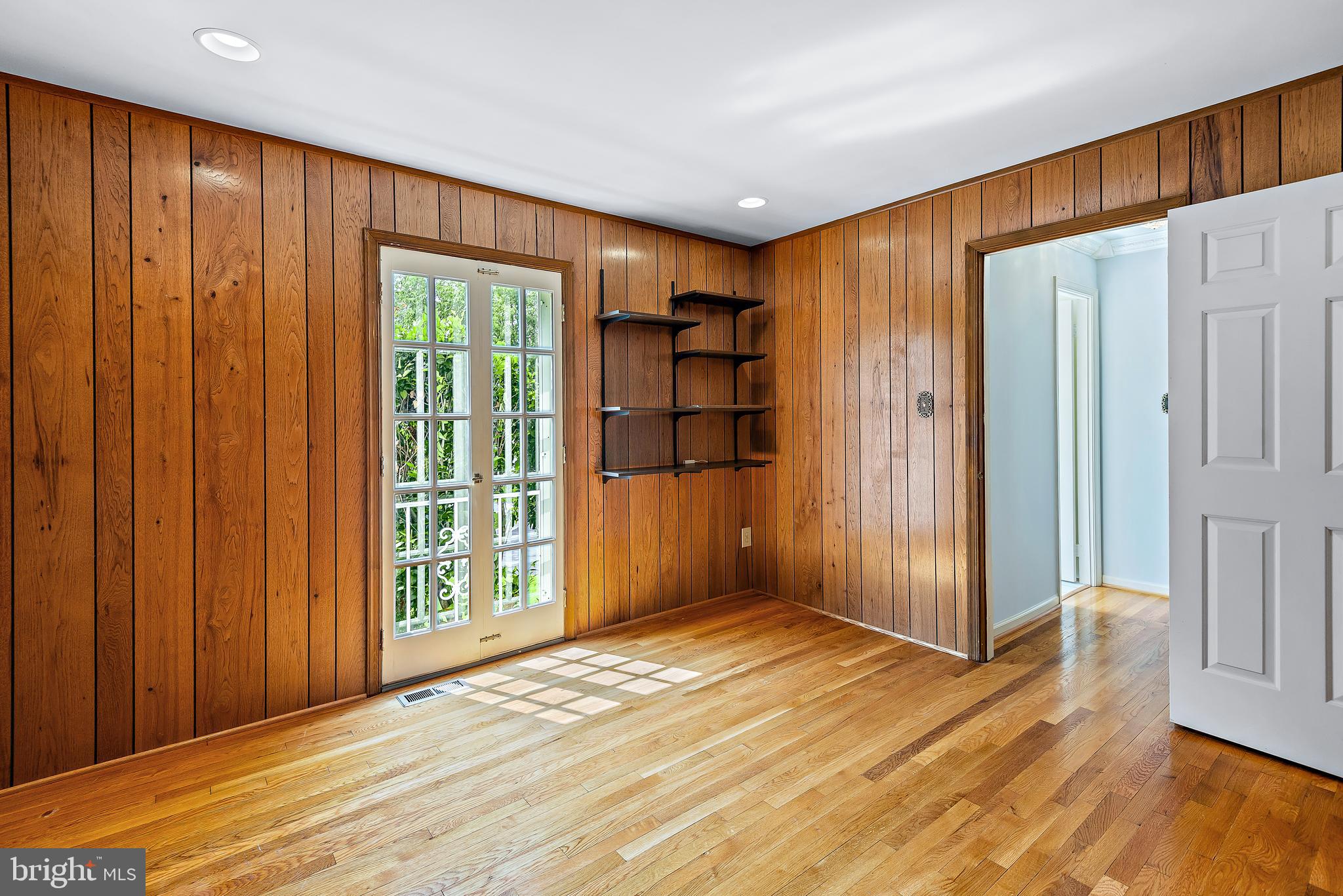 PINE KNOLLS - Residential