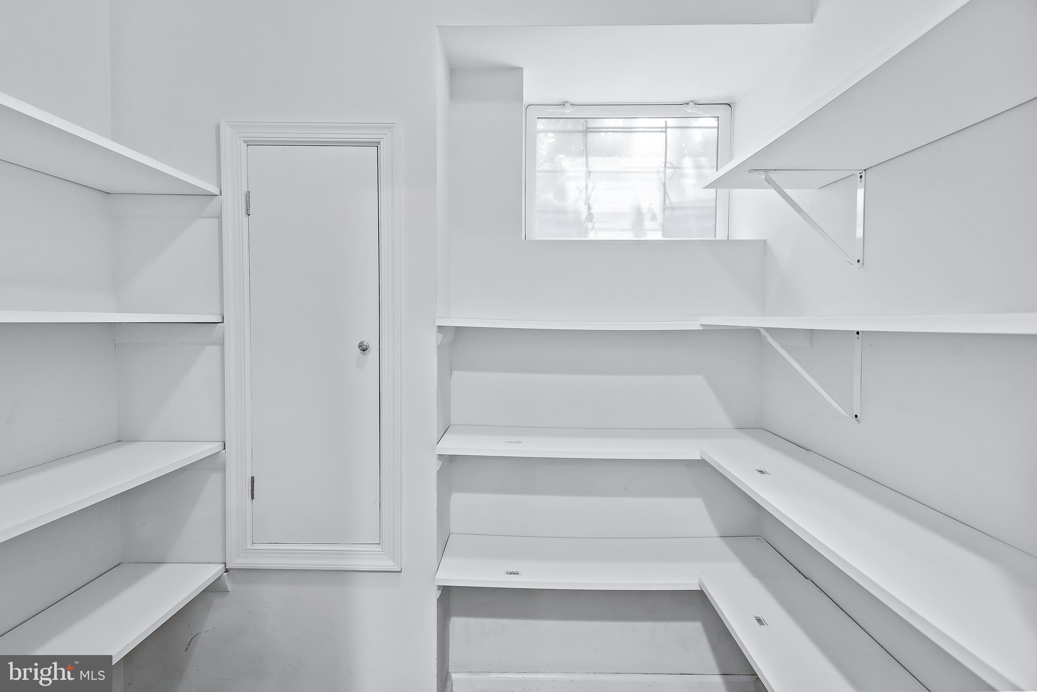 PINE KNOLLS - Residential