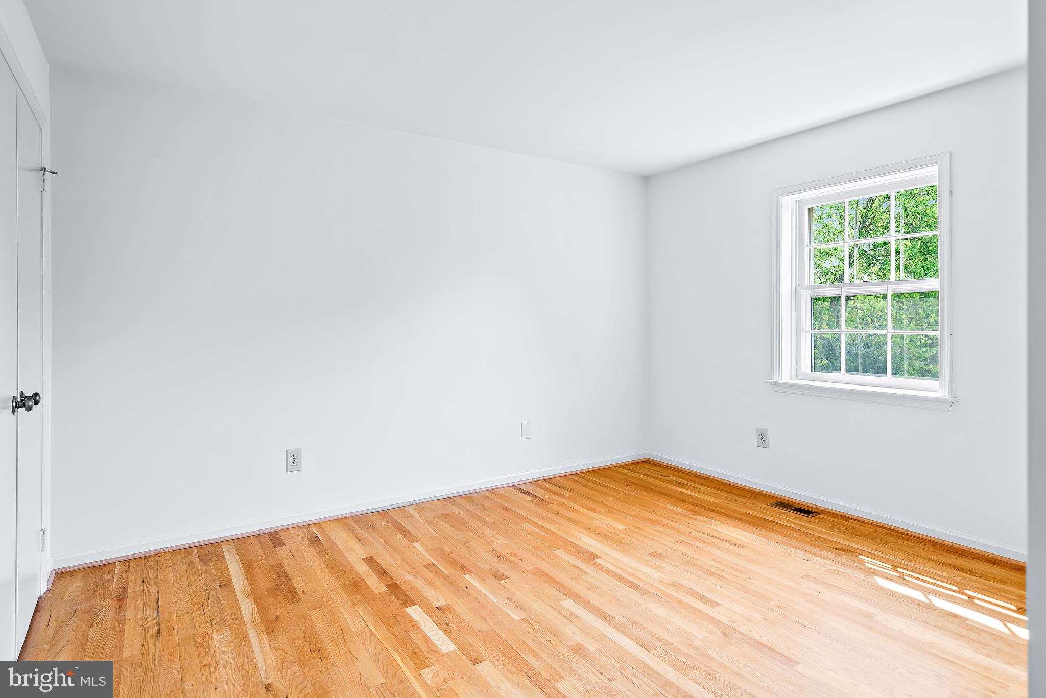 PINE KNOLLS - Residential