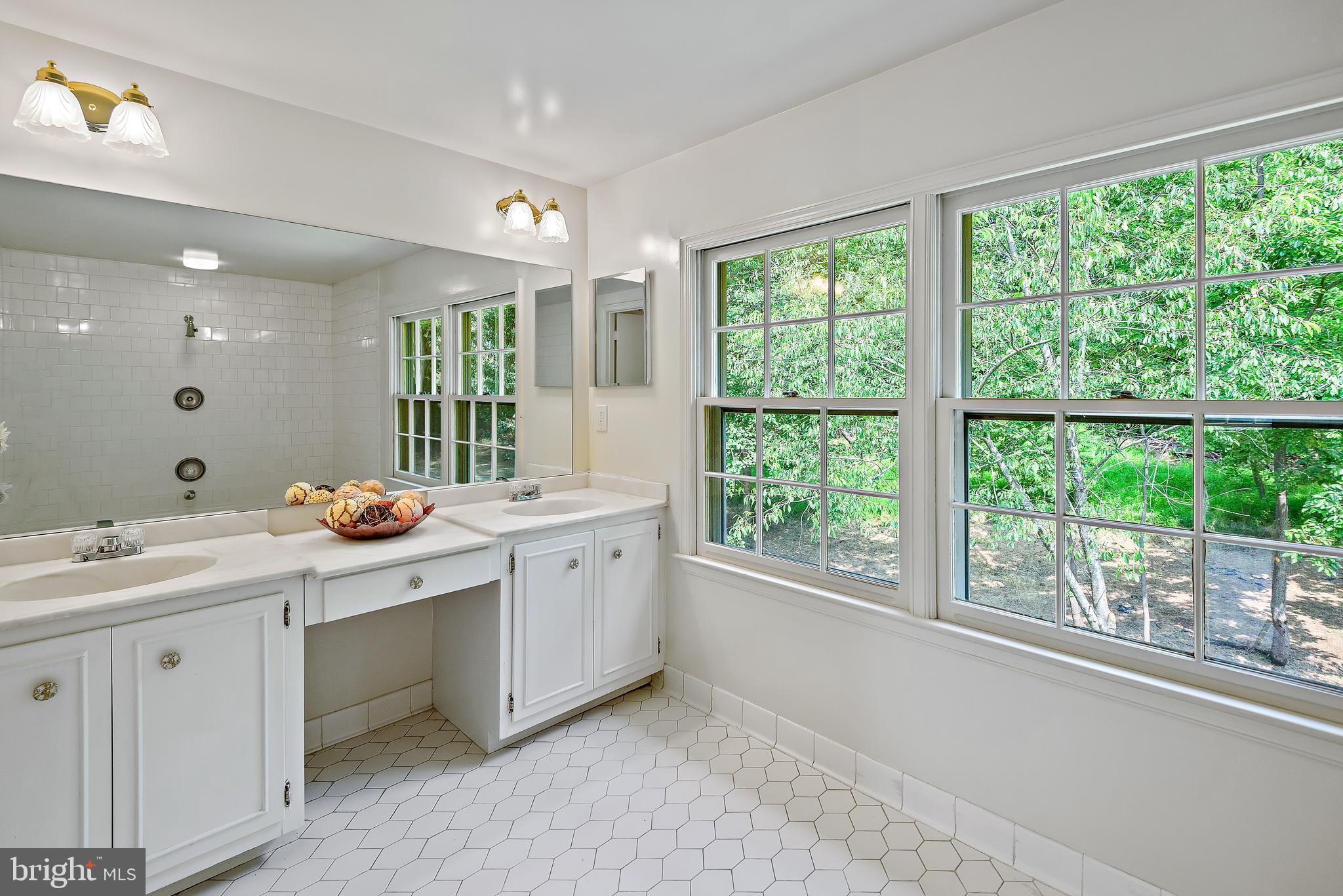 PINE KNOLLS - Residential