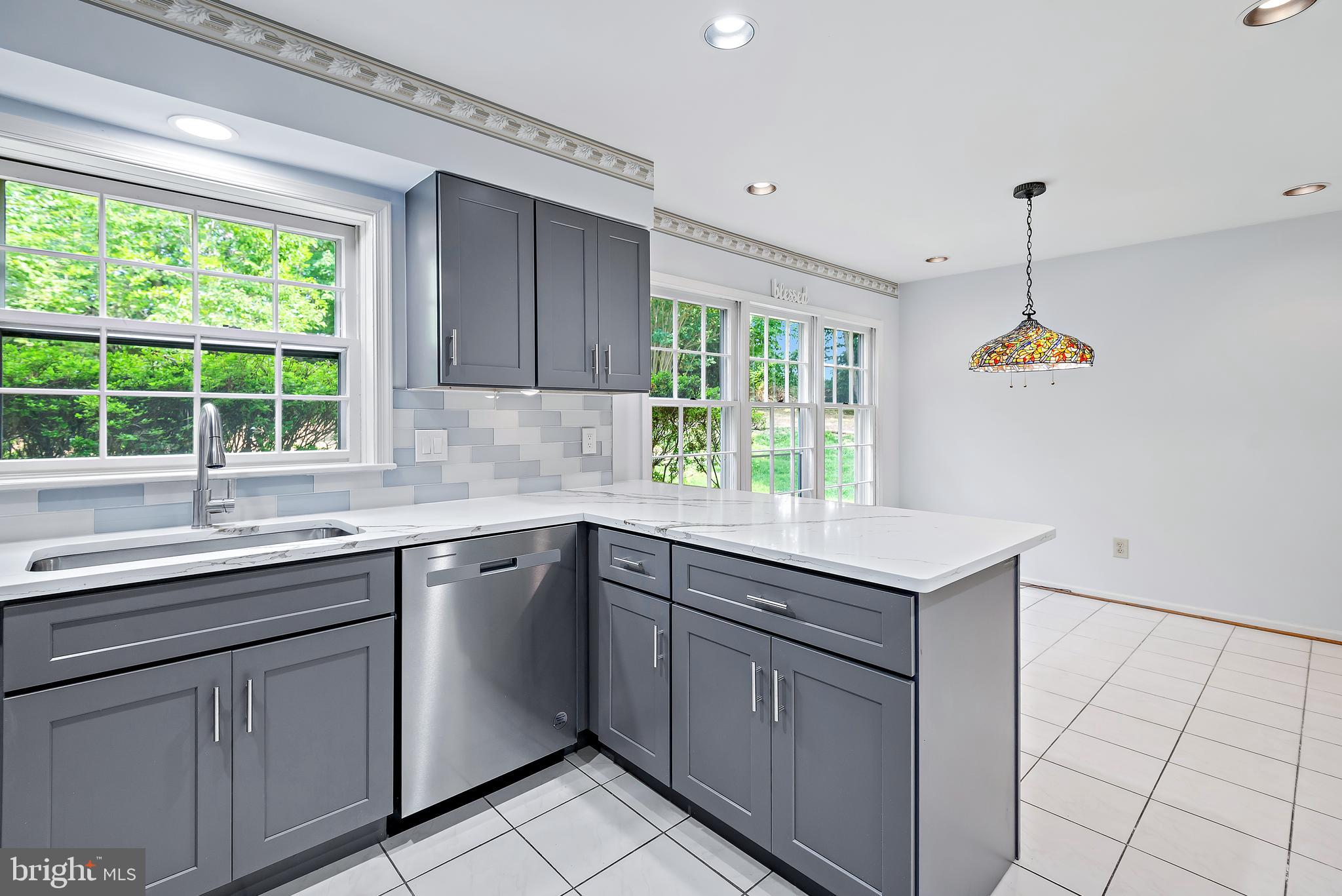 PINE KNOLLS - Residential