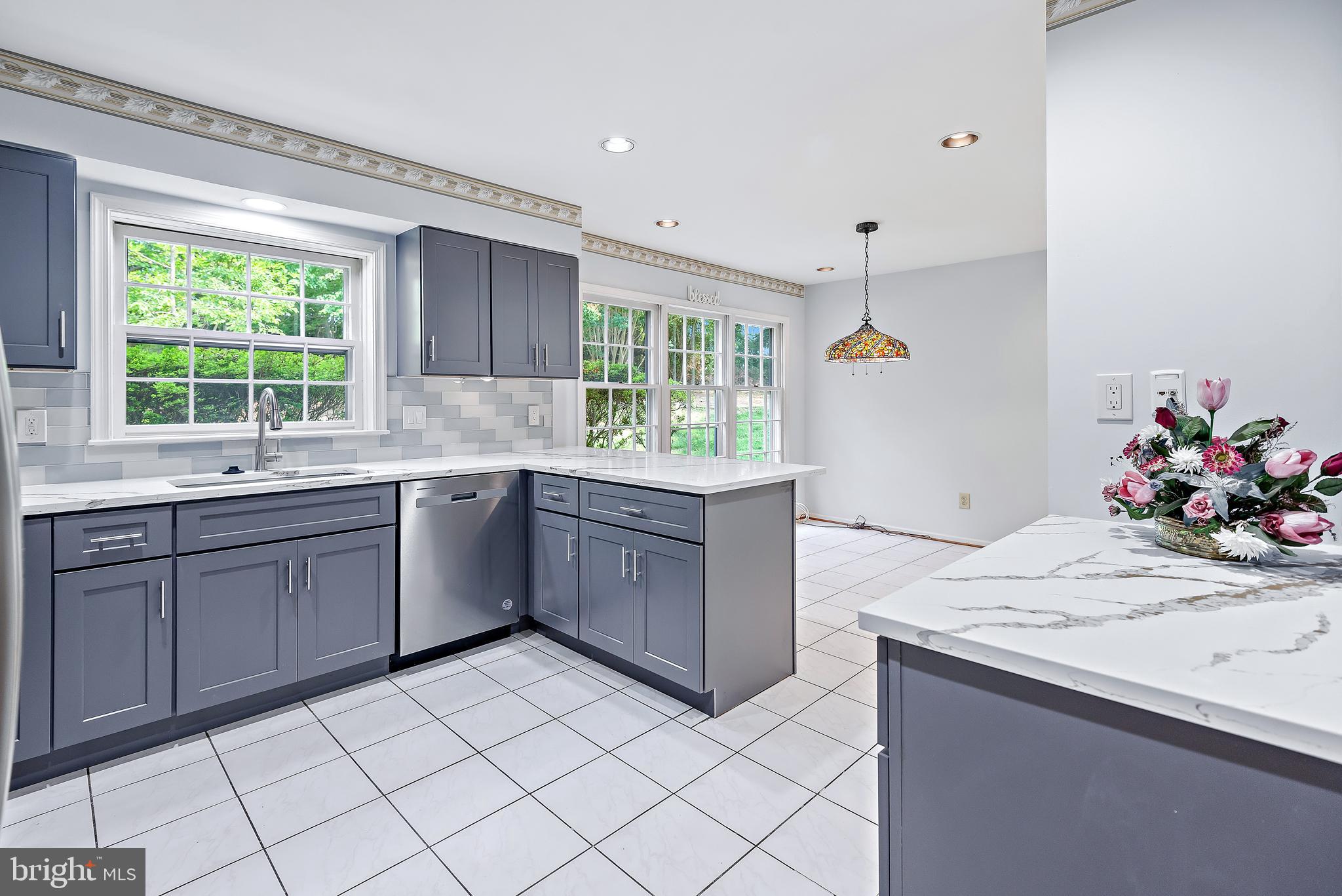 PINE KNOLLS - Residential