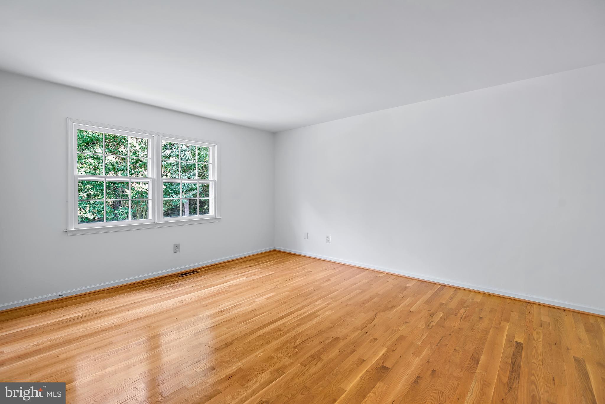 PINE KNOLLS - Residential