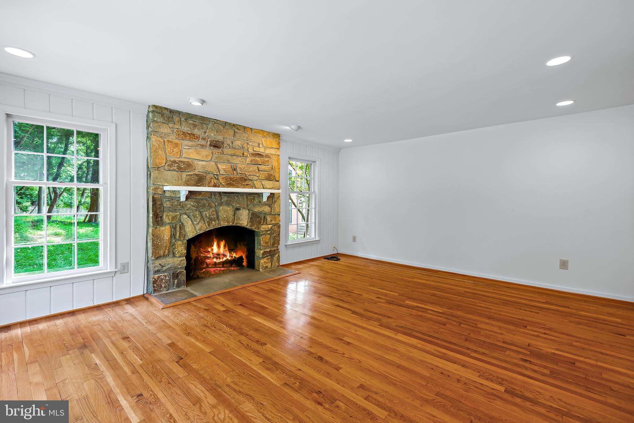 PINE KNOLLS - Residential