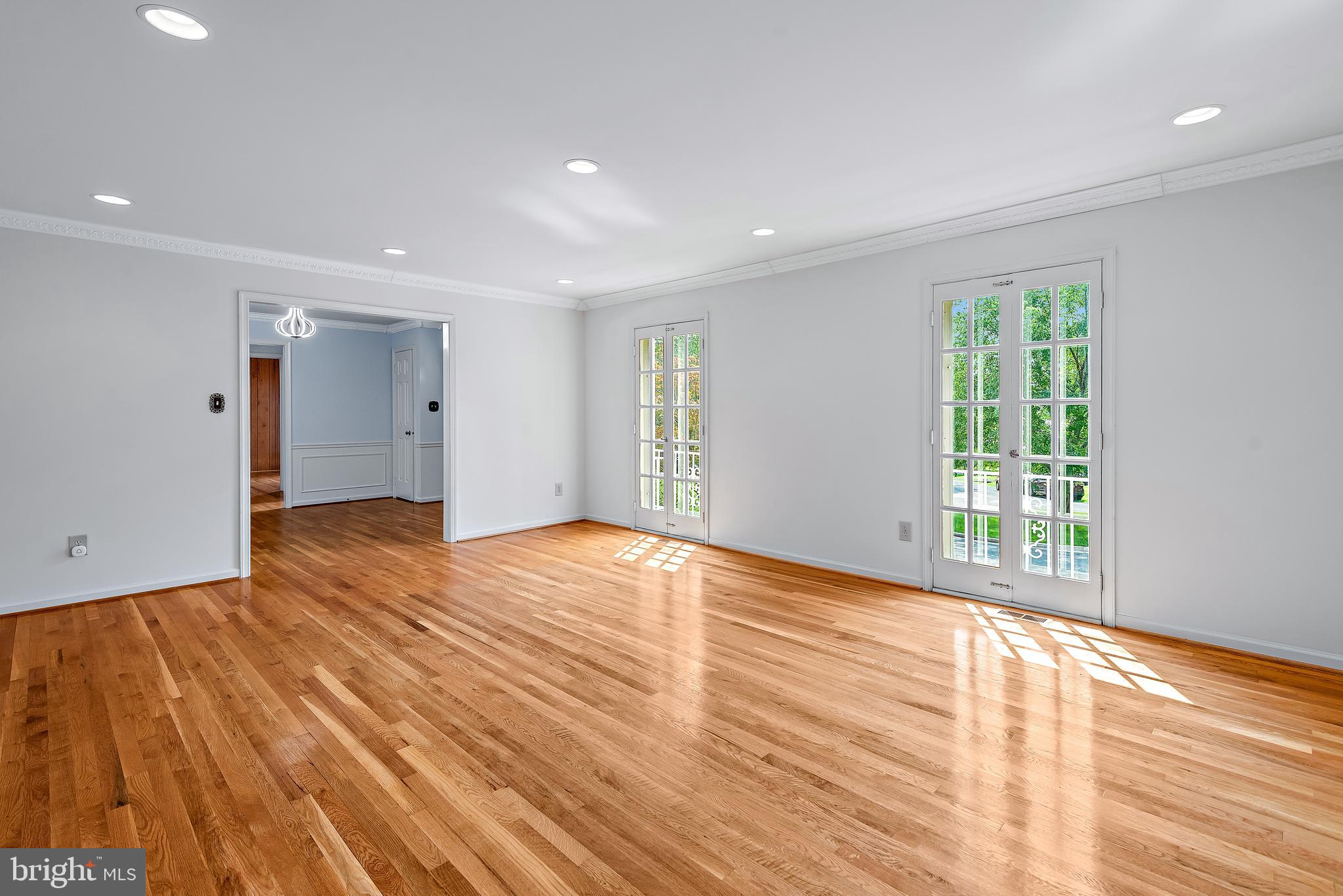 PINE KNOLLS - Residential