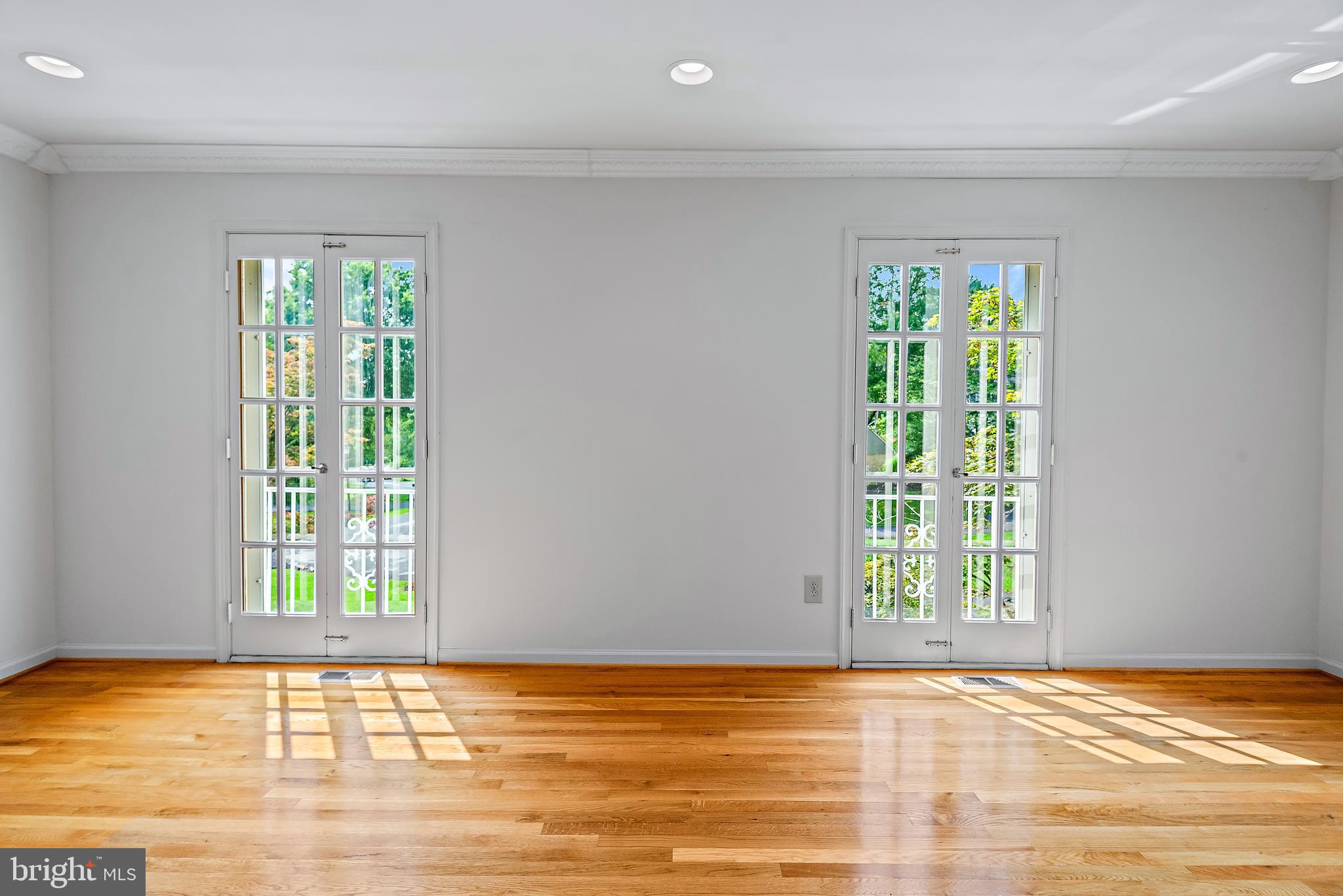 PINE KNOLLS - Residential