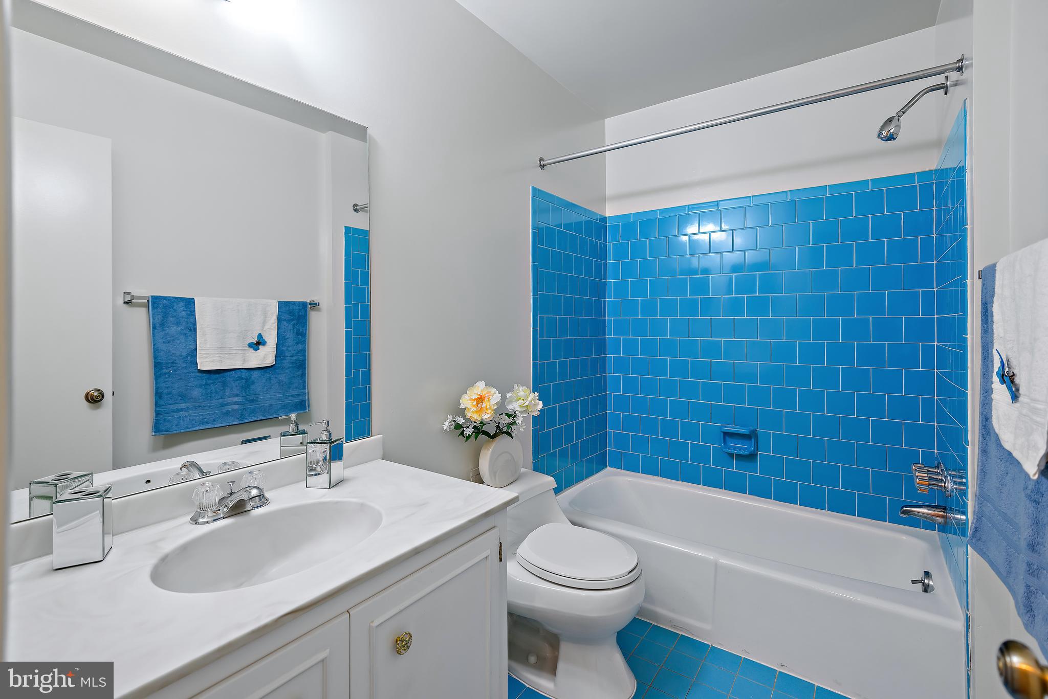 PINE KNOLLS - Residential