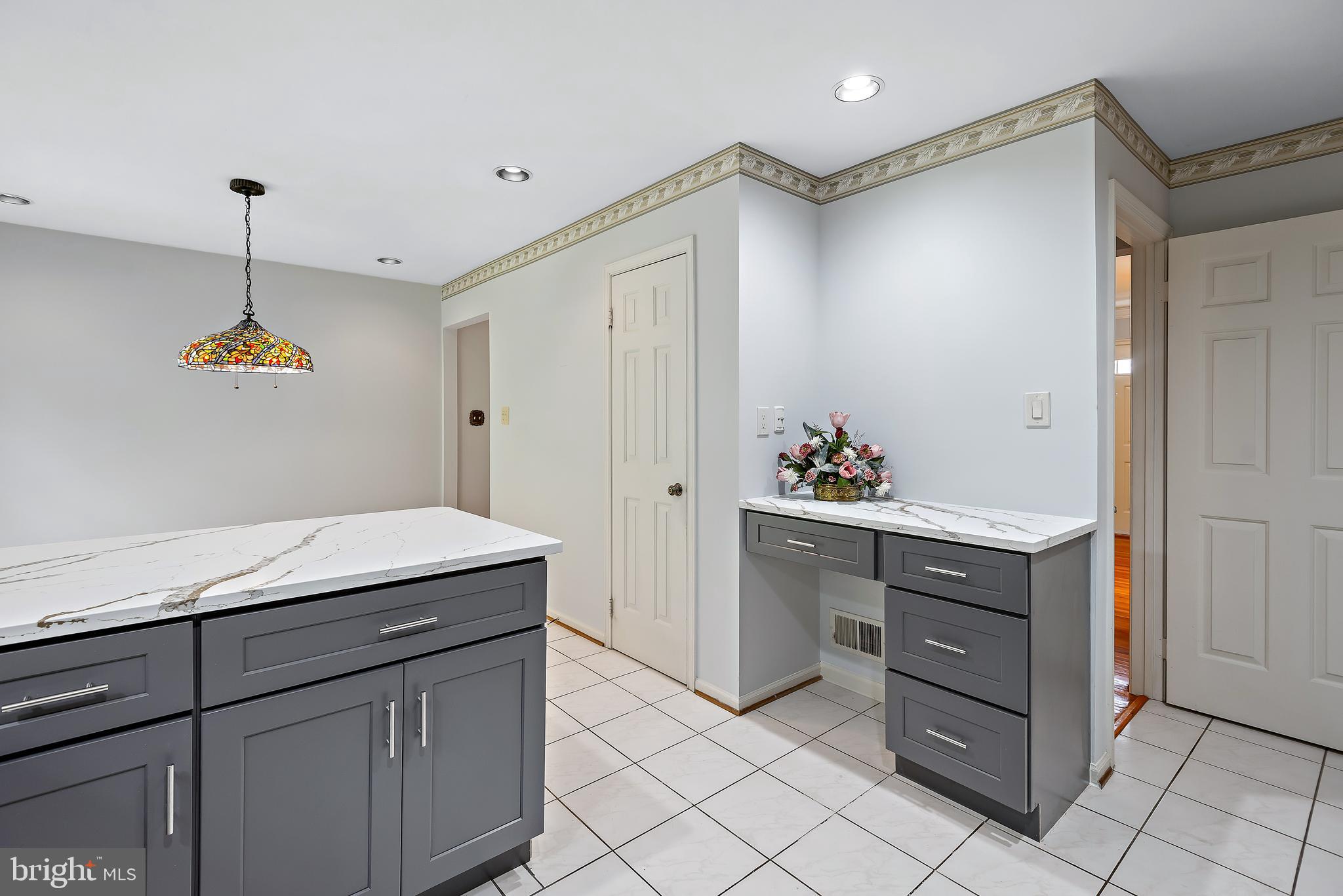 PINE KNOLLS - Residential