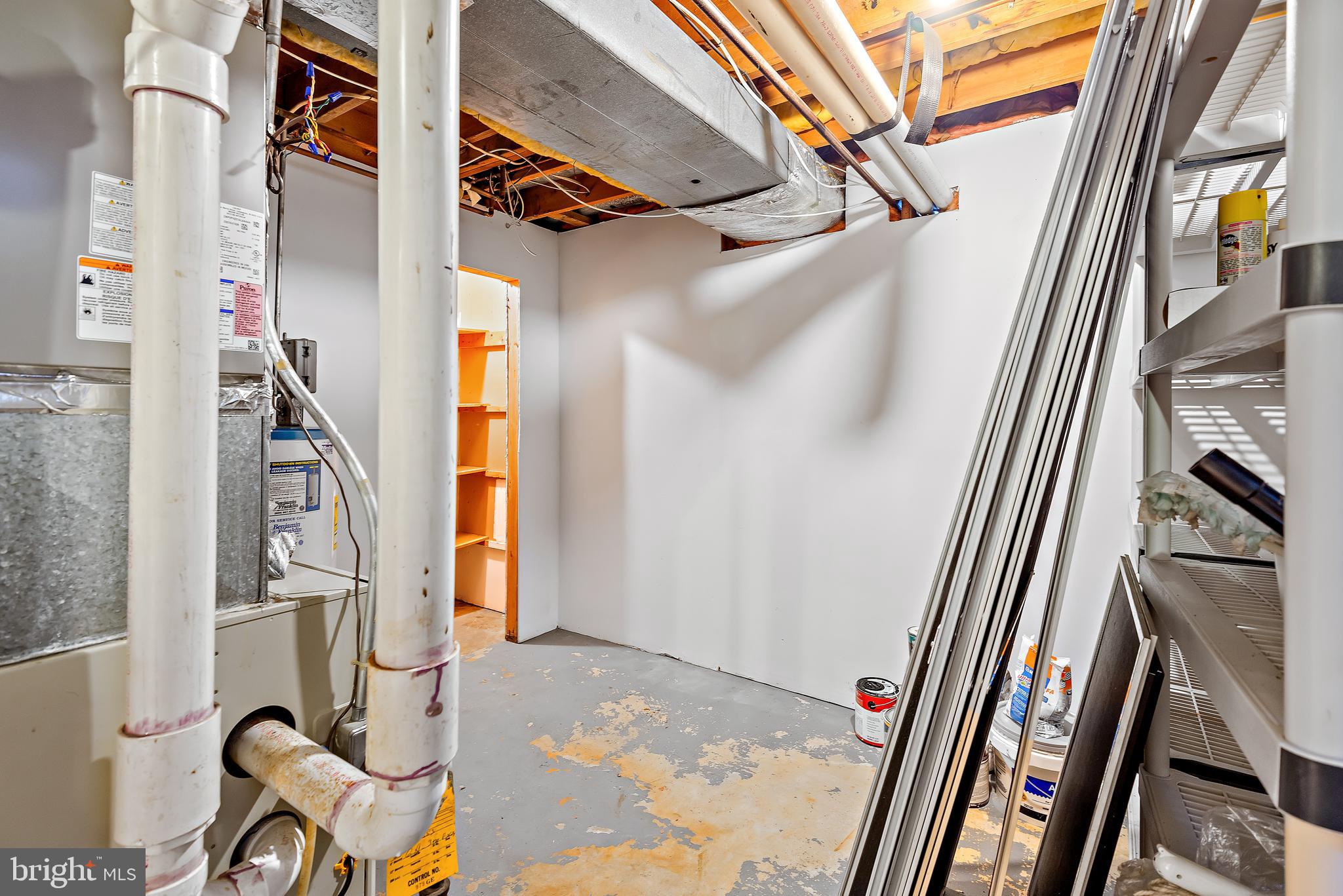 PINE KNOLLS - Residential