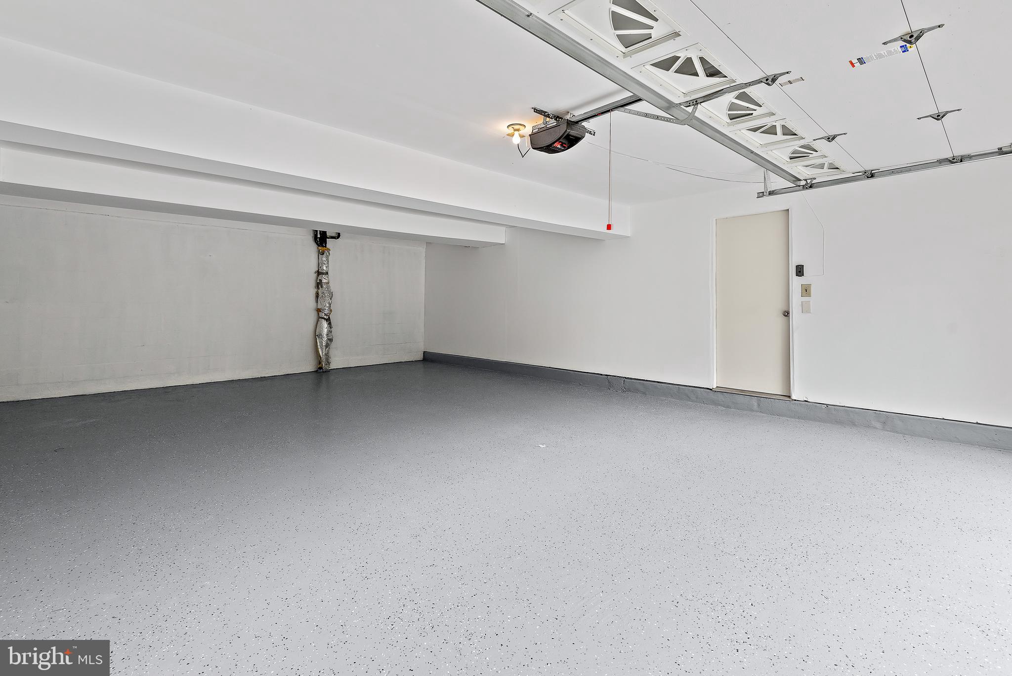 PINE KNOLLS - Residential