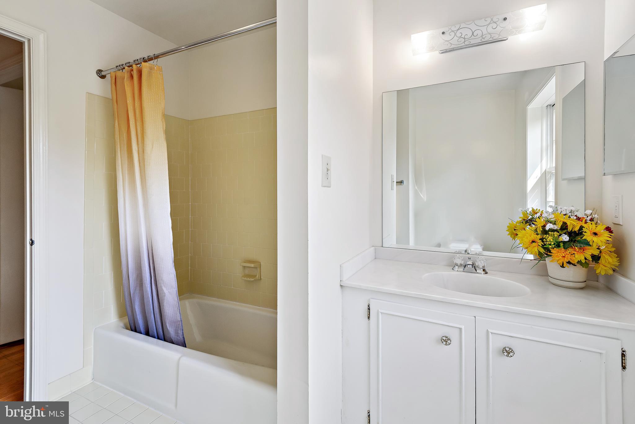 PINE KNOLLS - Residential